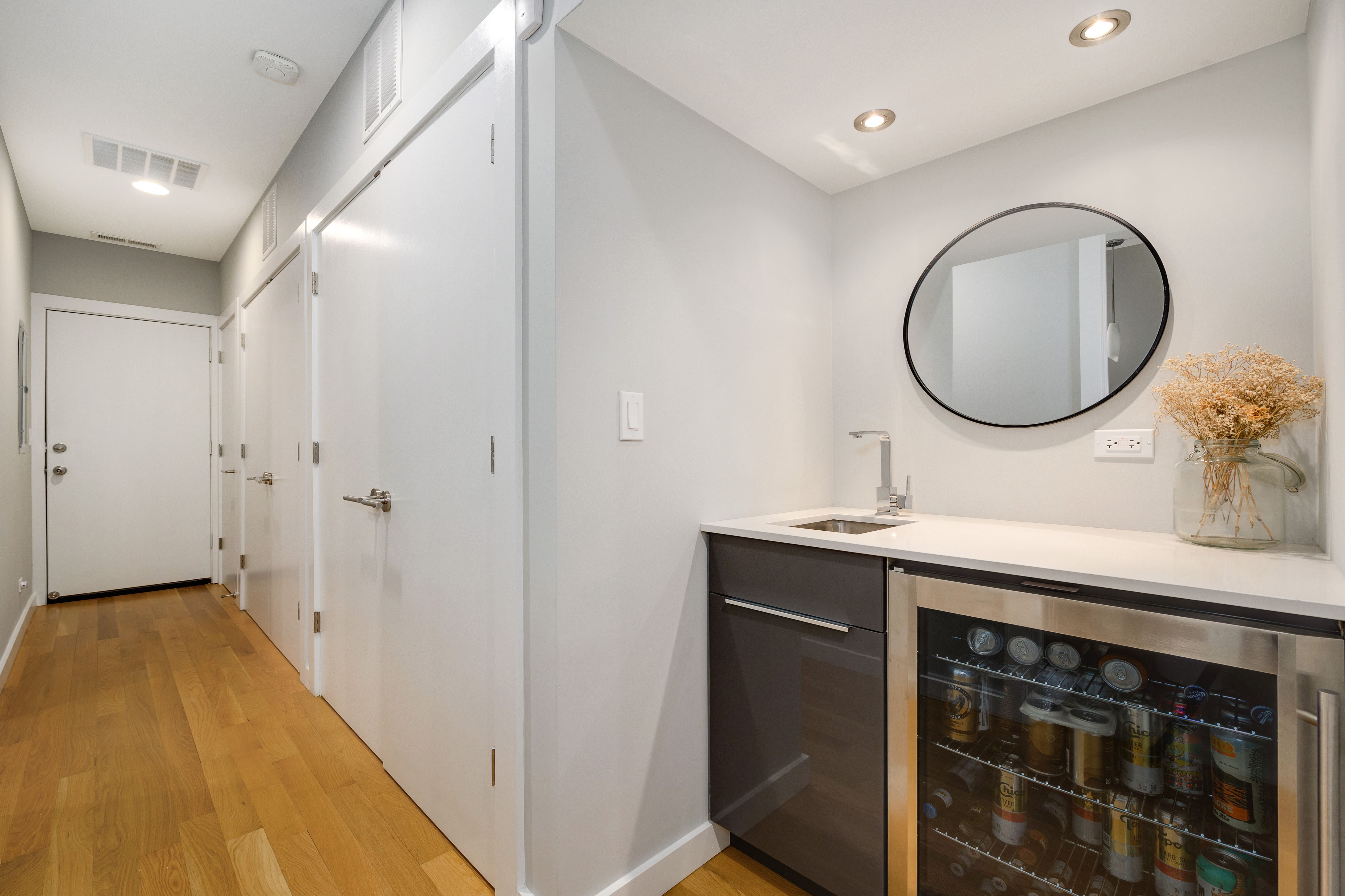 1028 N Hermitage 1 