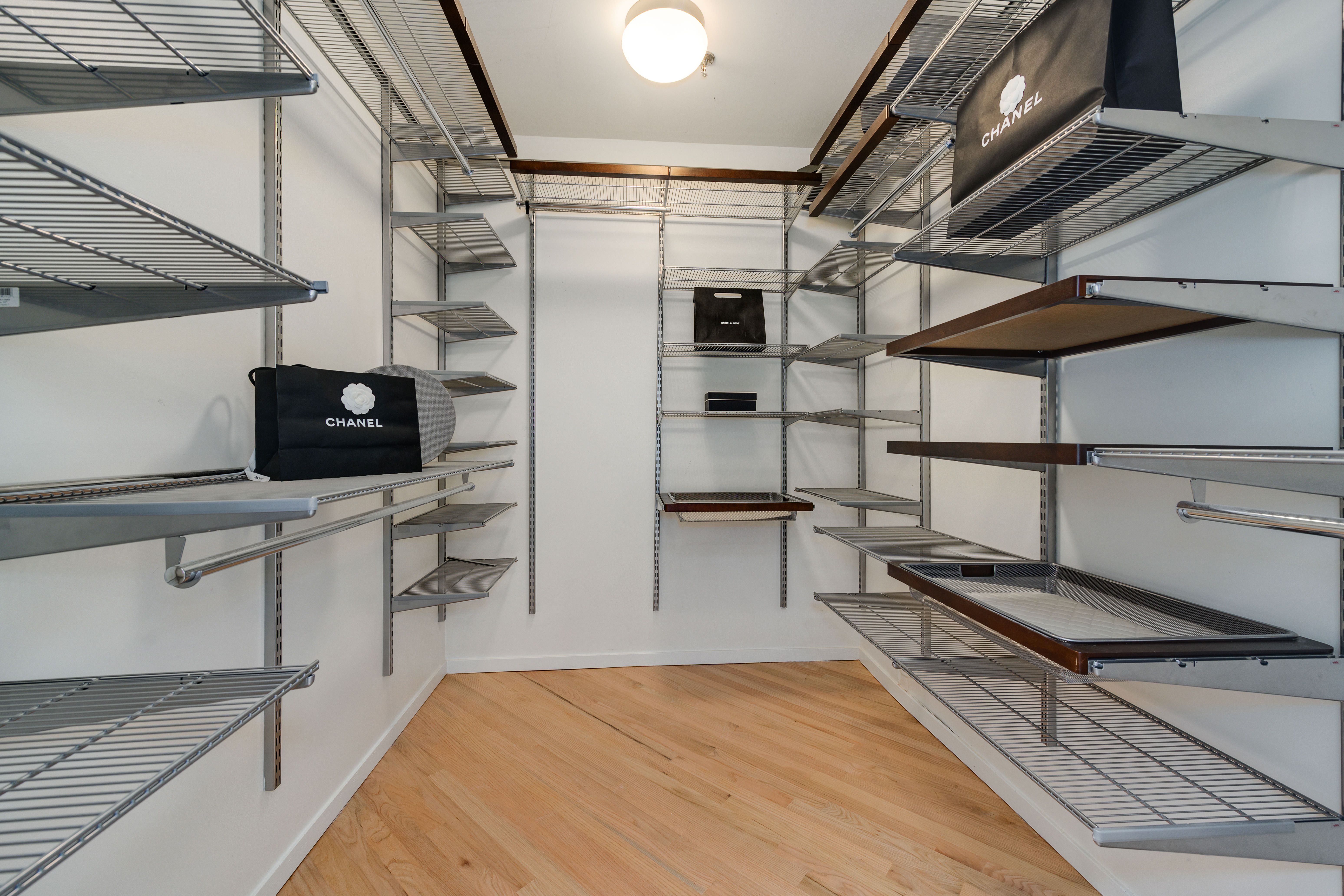 1300 W Altgeld 132 