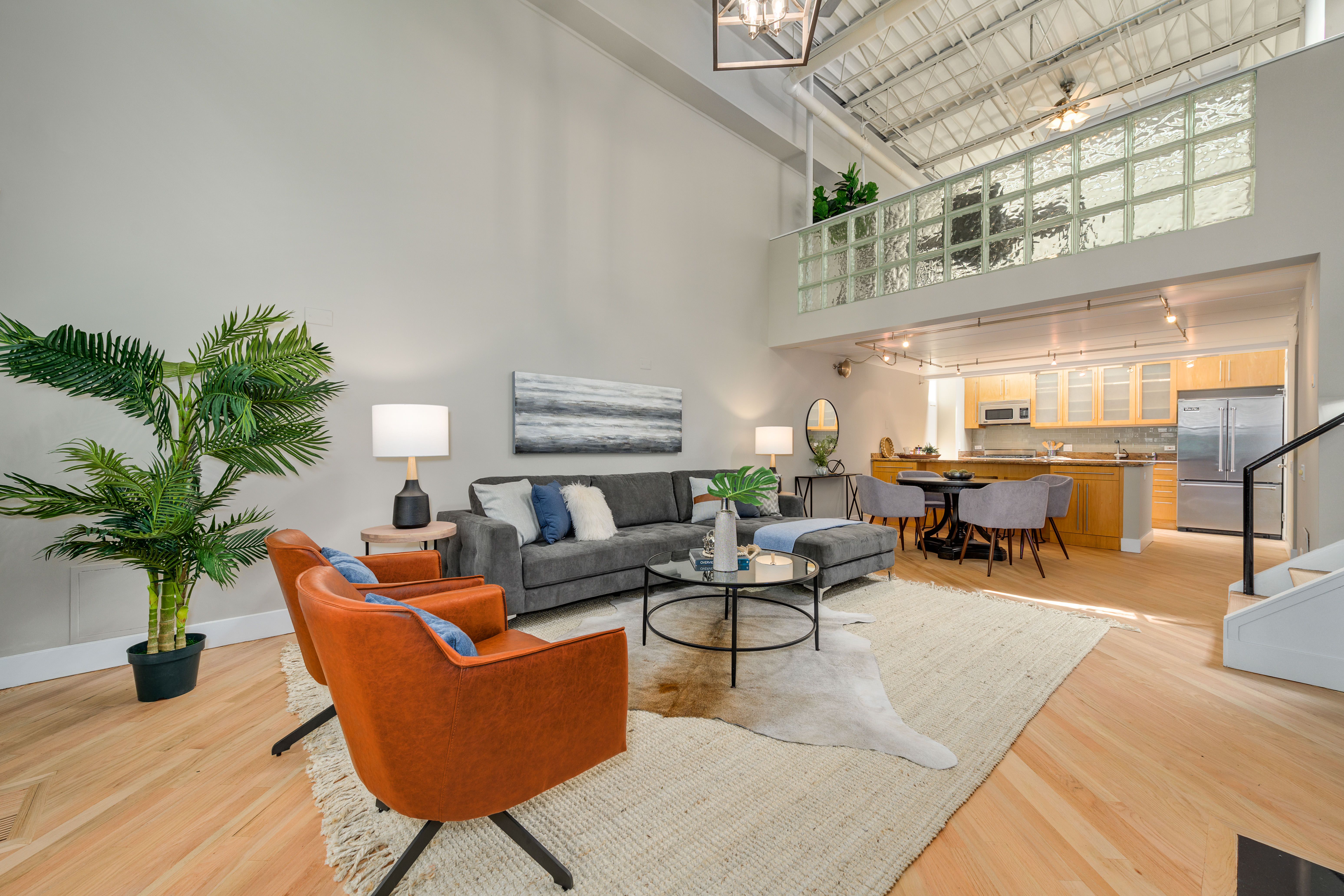 1300 W Altgeld 132 
