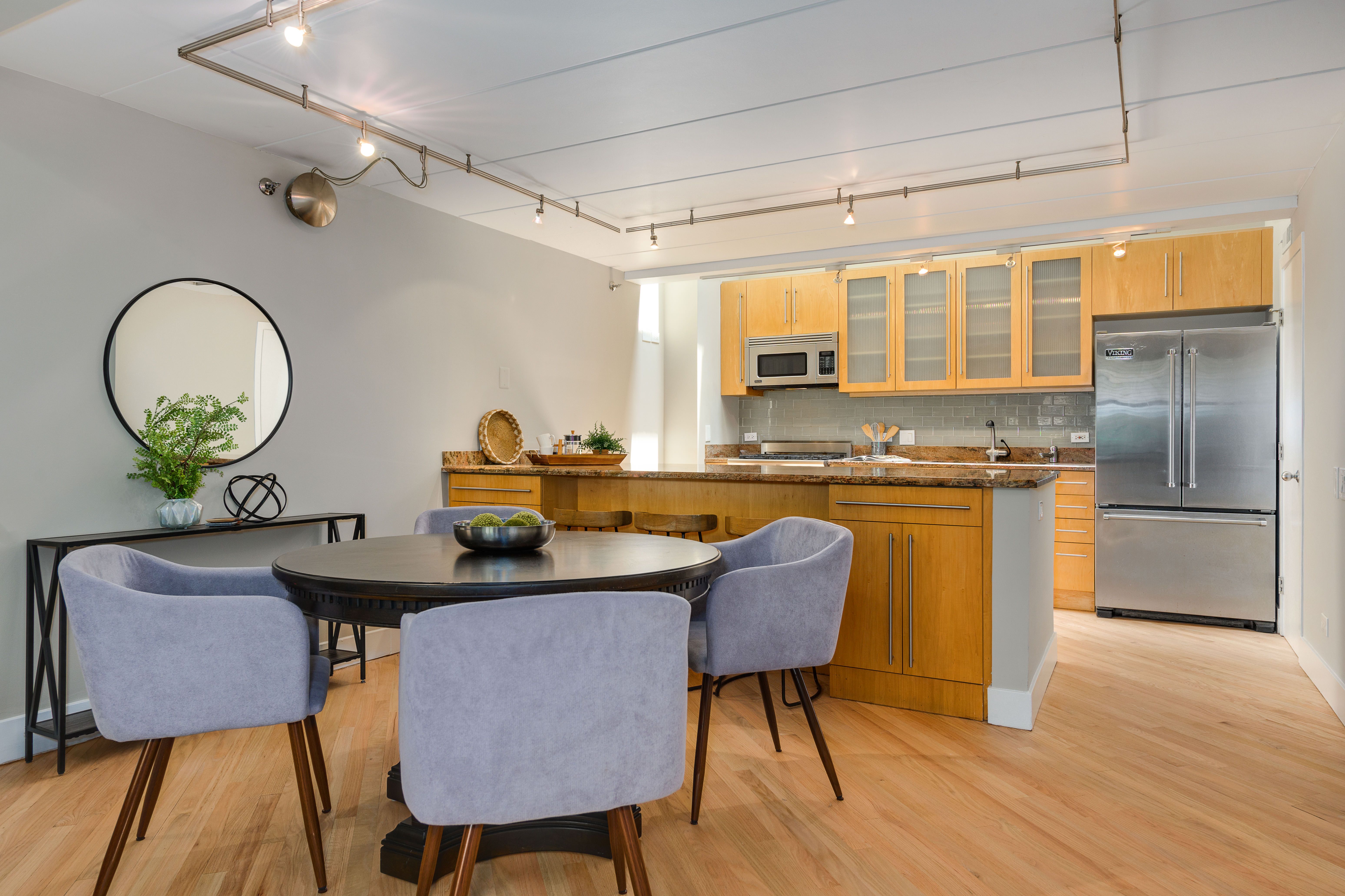 1300 W Altgeld 132 