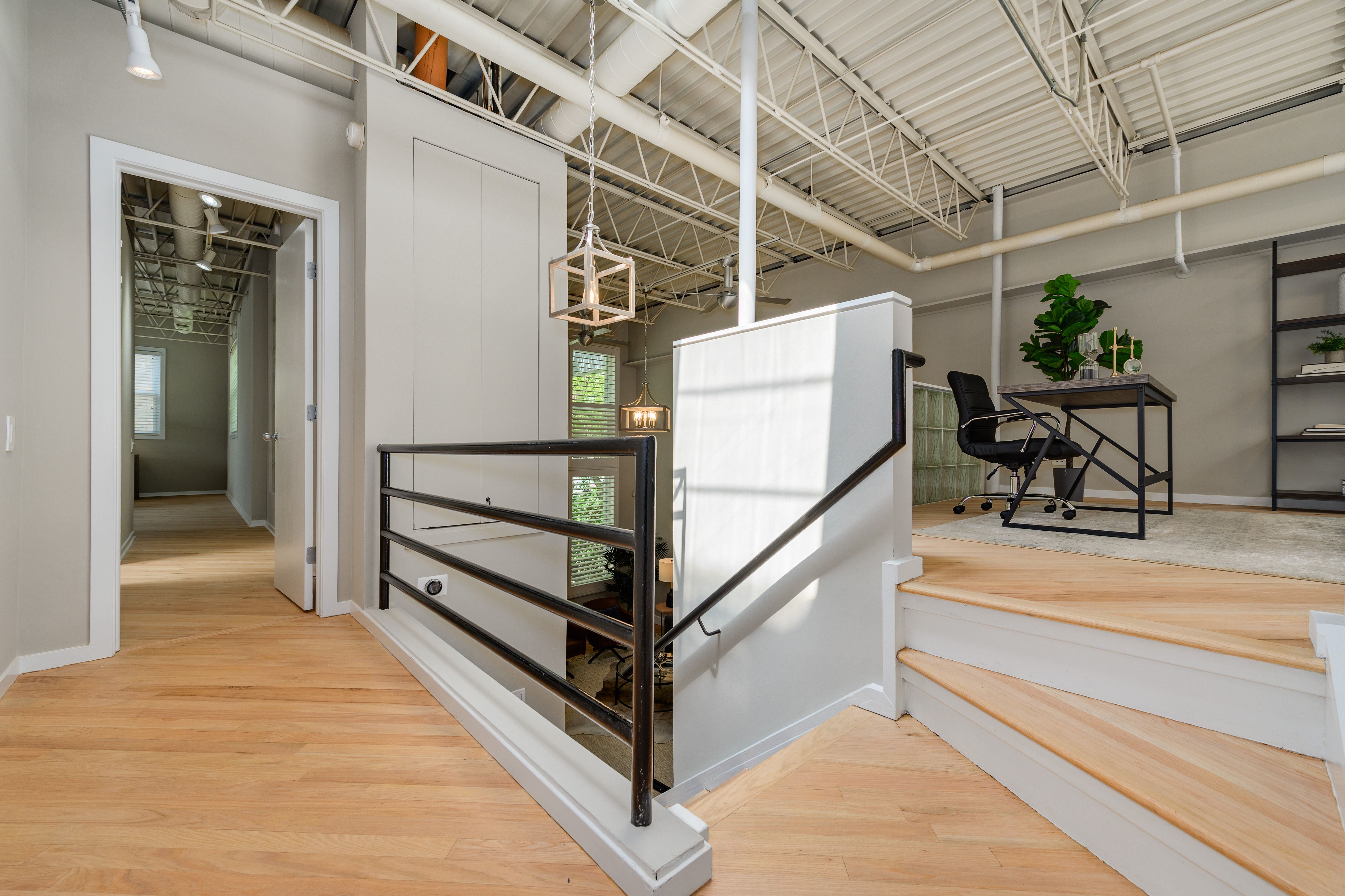 1300 W Altgeld 132 