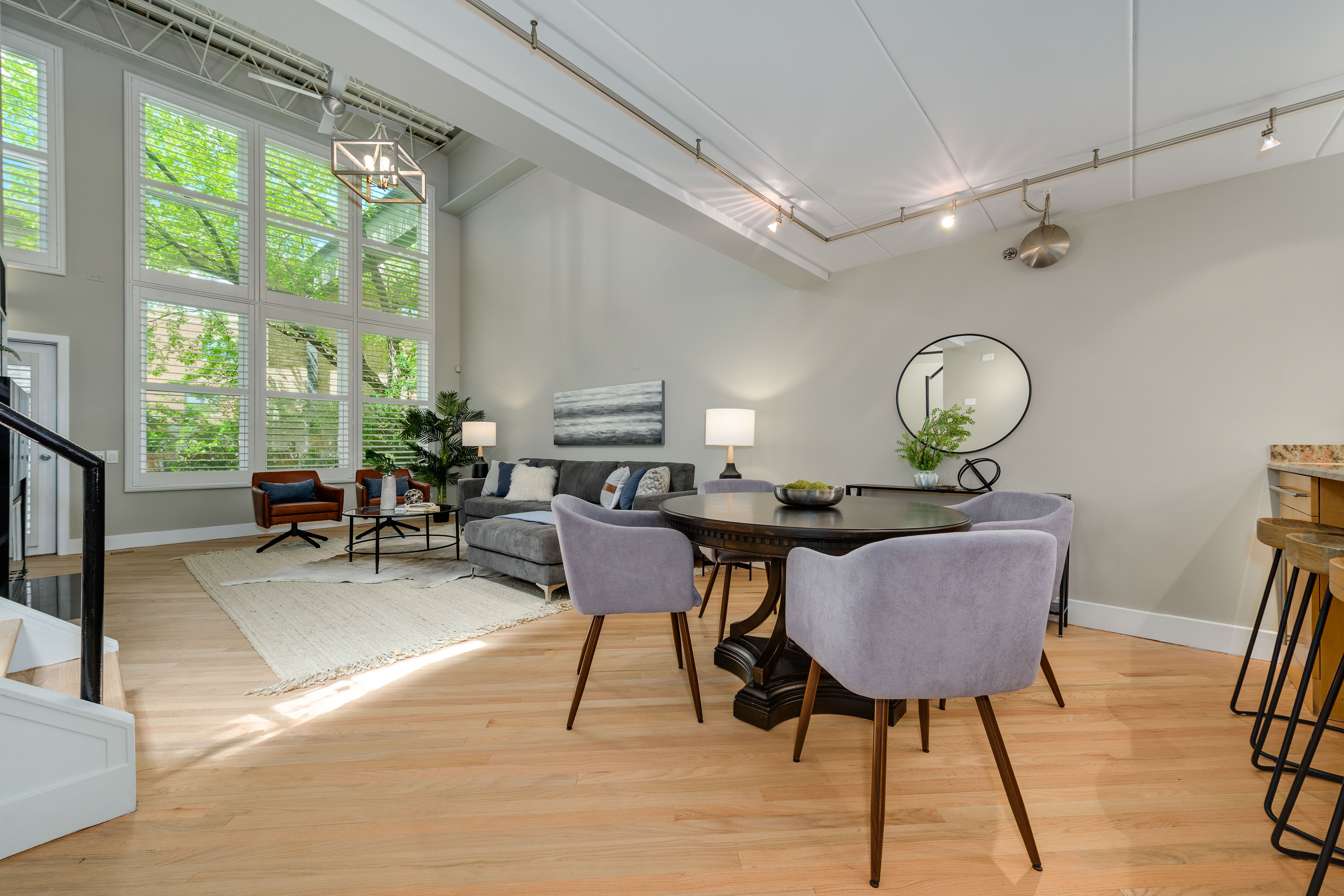1300 W Altgeld 132 