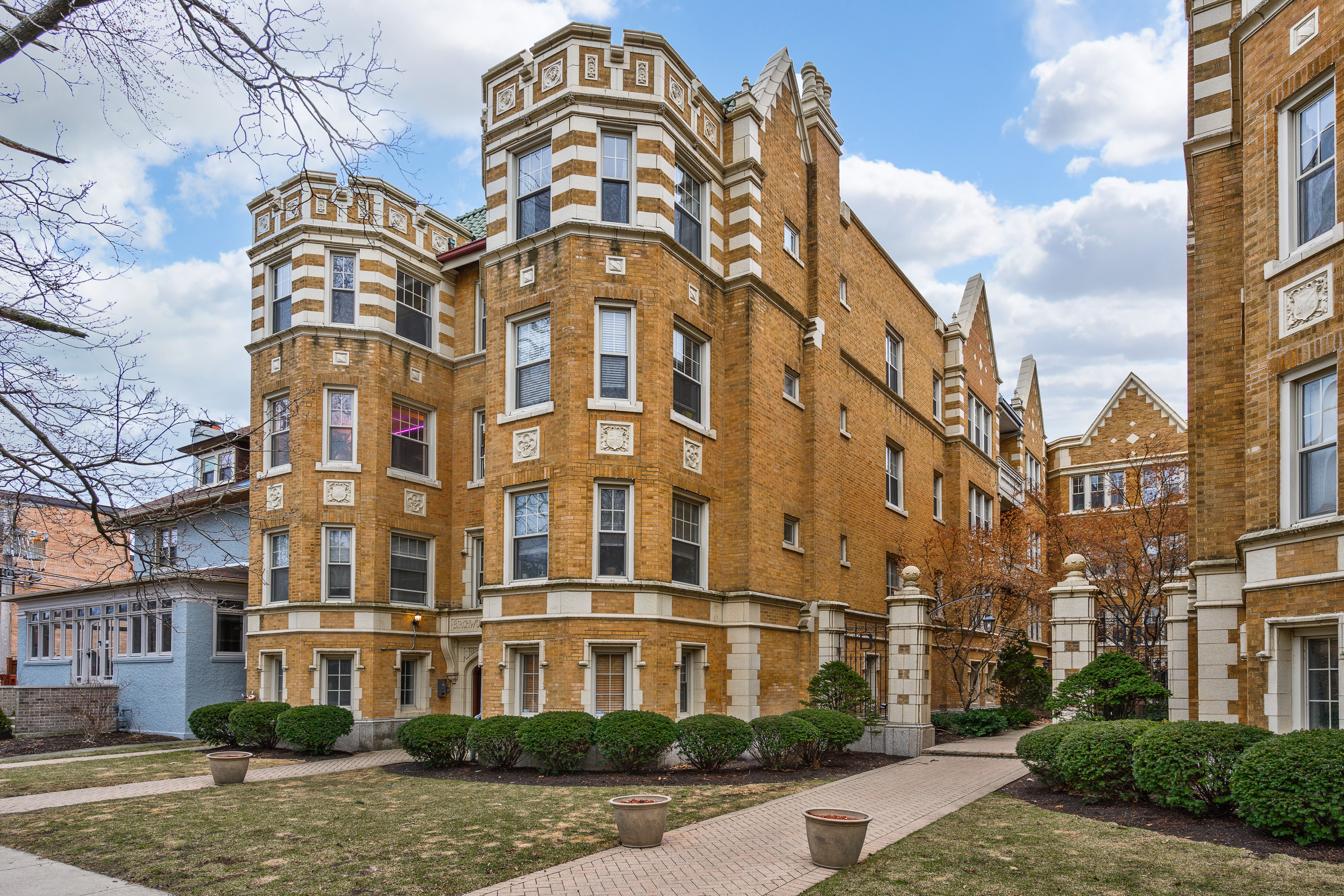 1425 W Birchwood 1N 