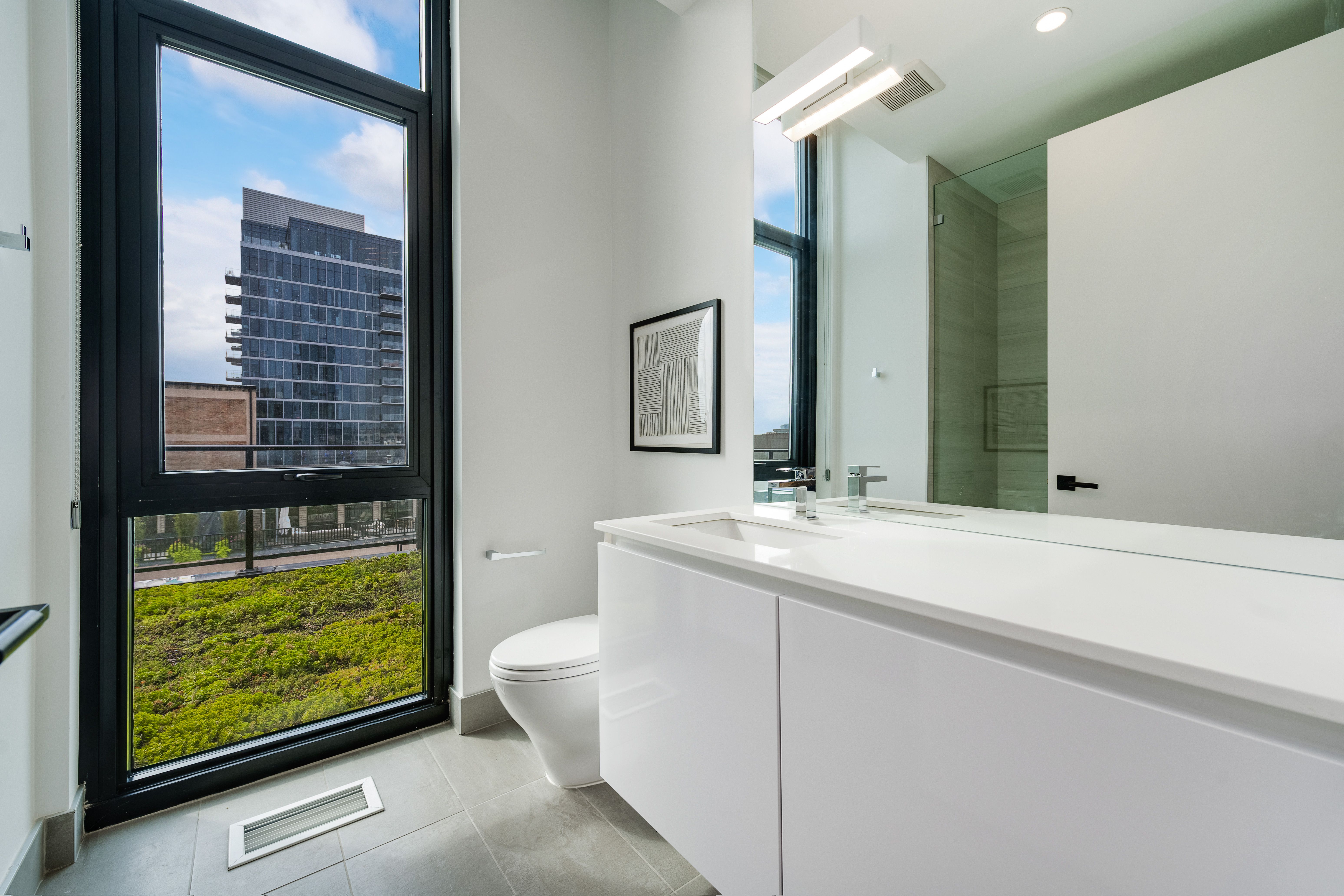 111 S Peoria PH08 