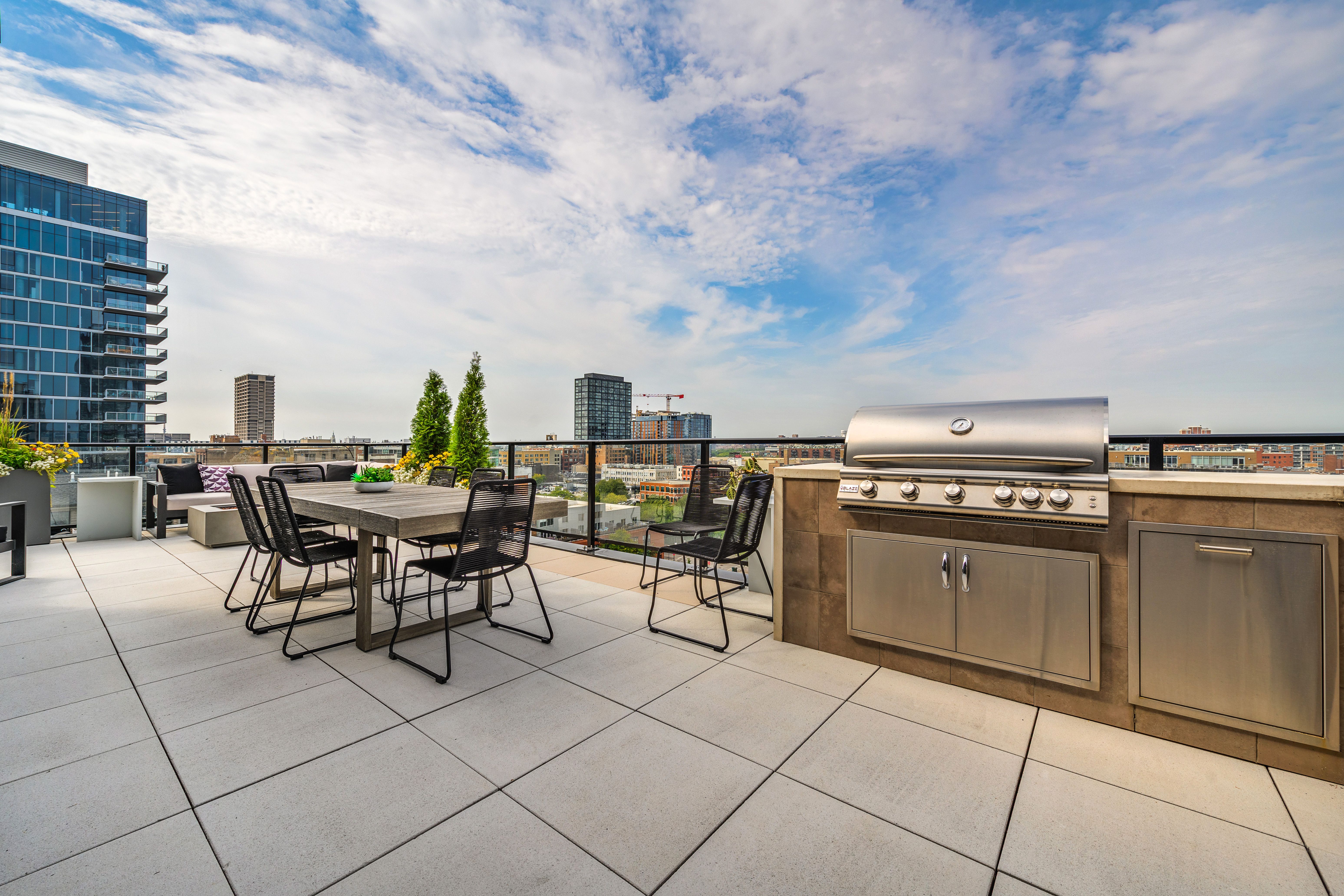 111 S Peoria PH08 