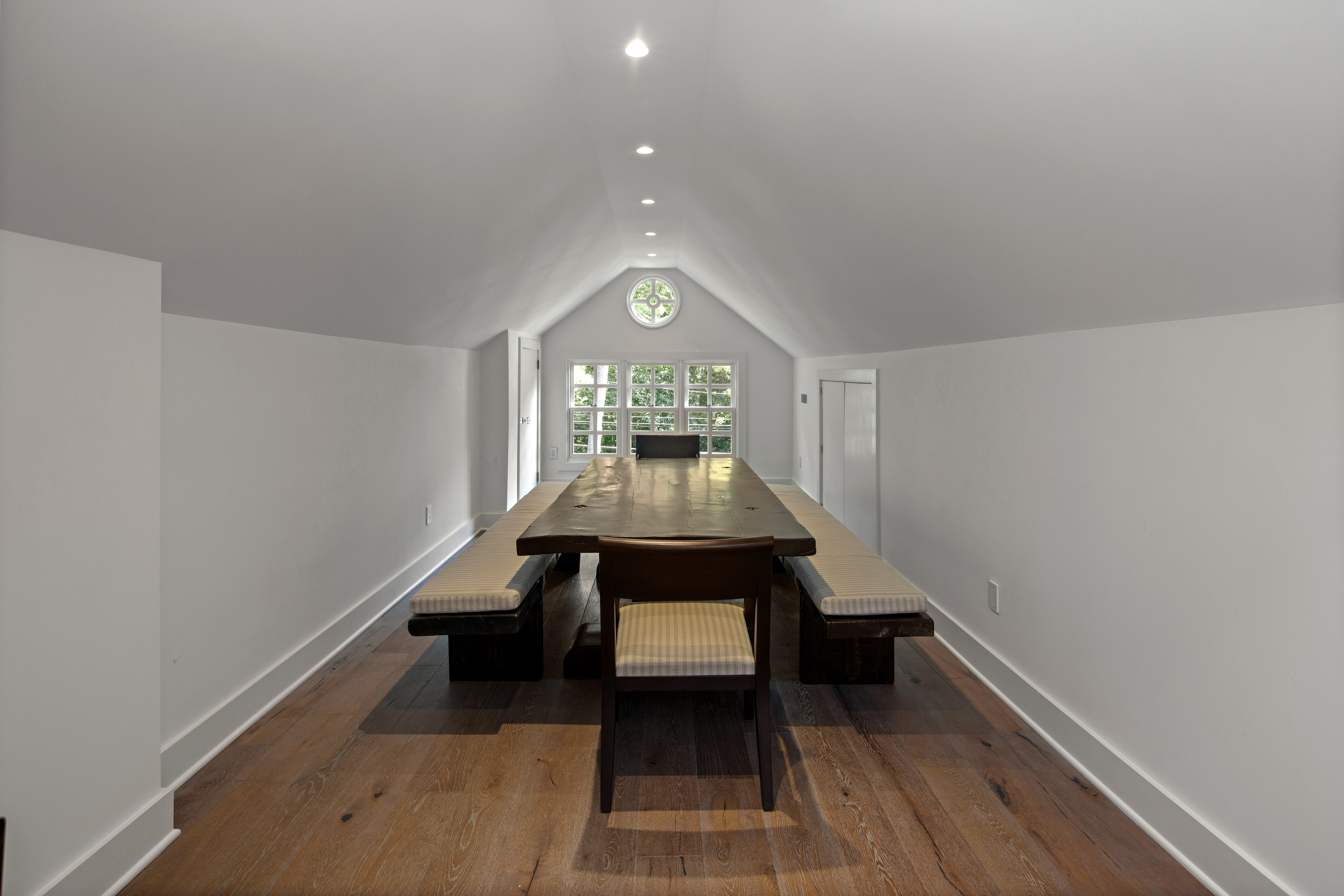 80 Round Hill Road