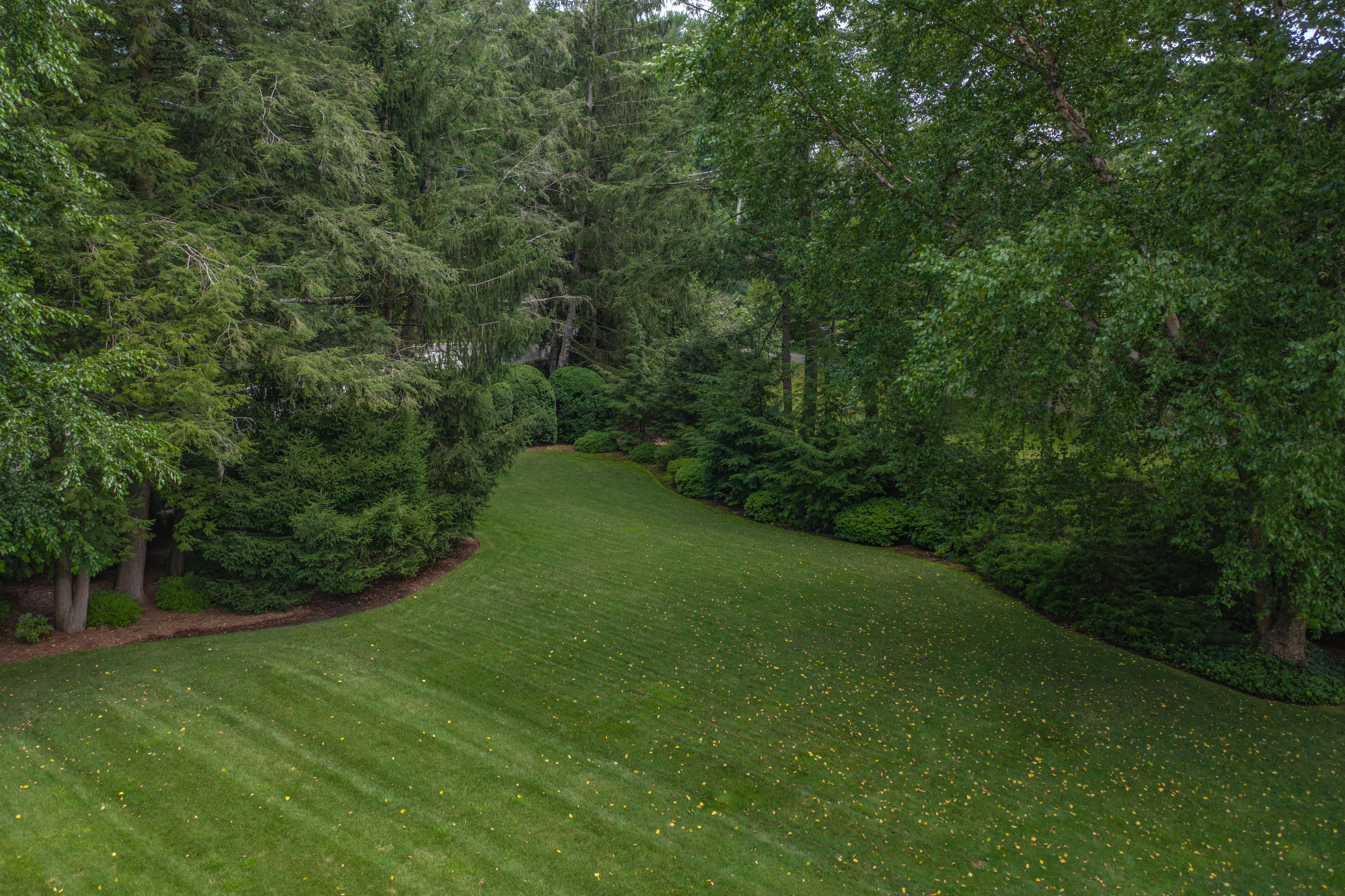 80 Round Hill Road