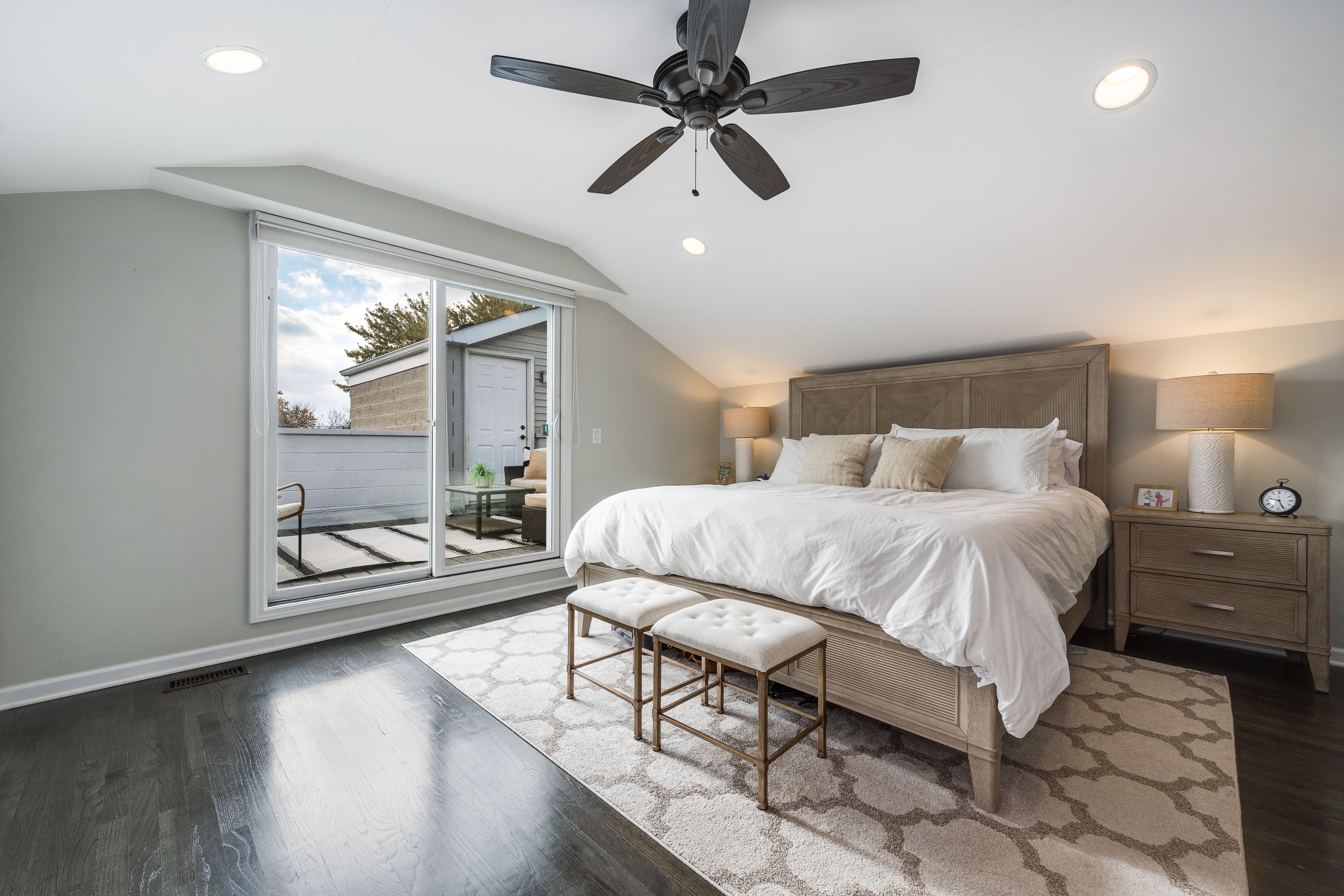 1125 W Wrightwood 3E 