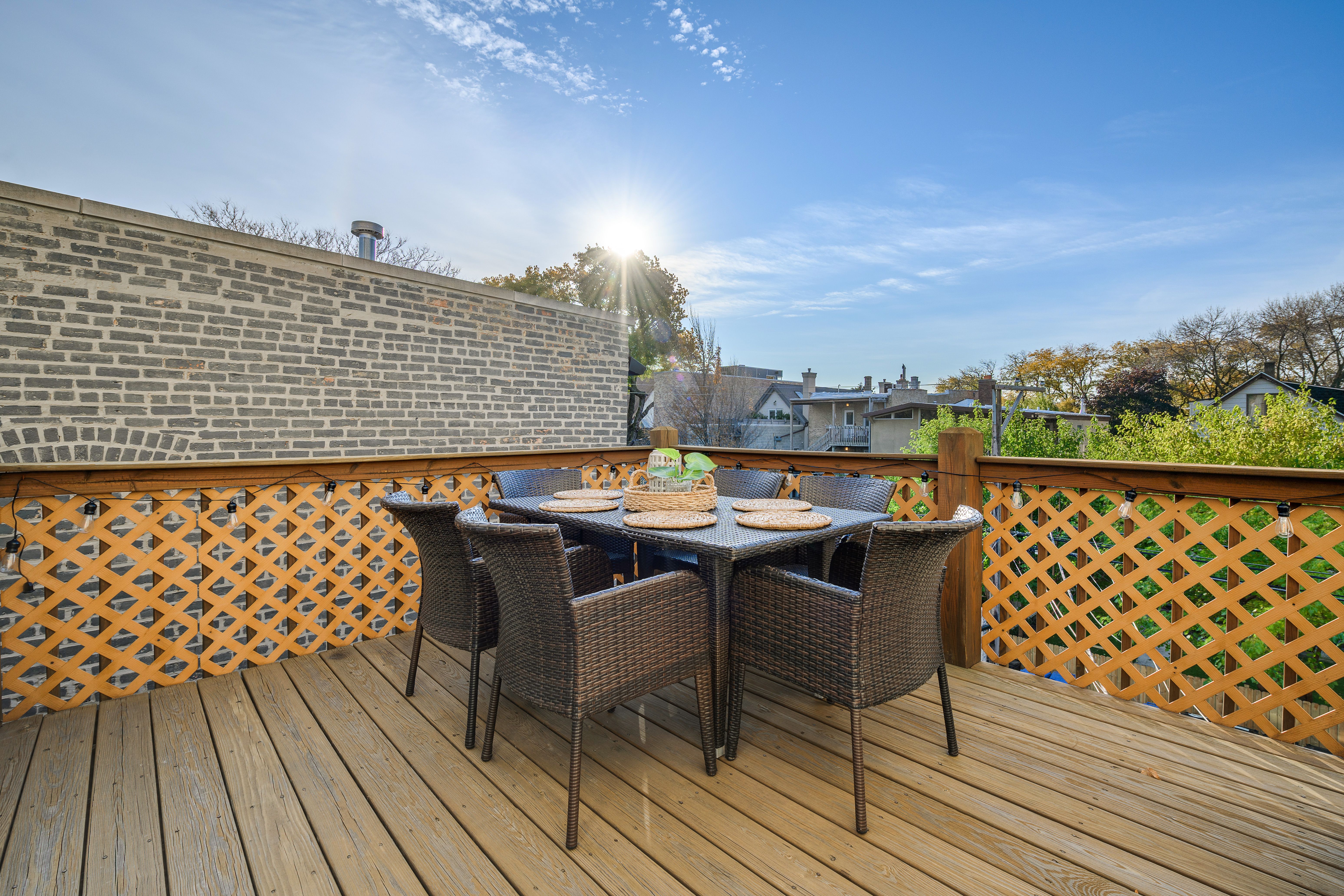 1125 W Wrightwood 3E 