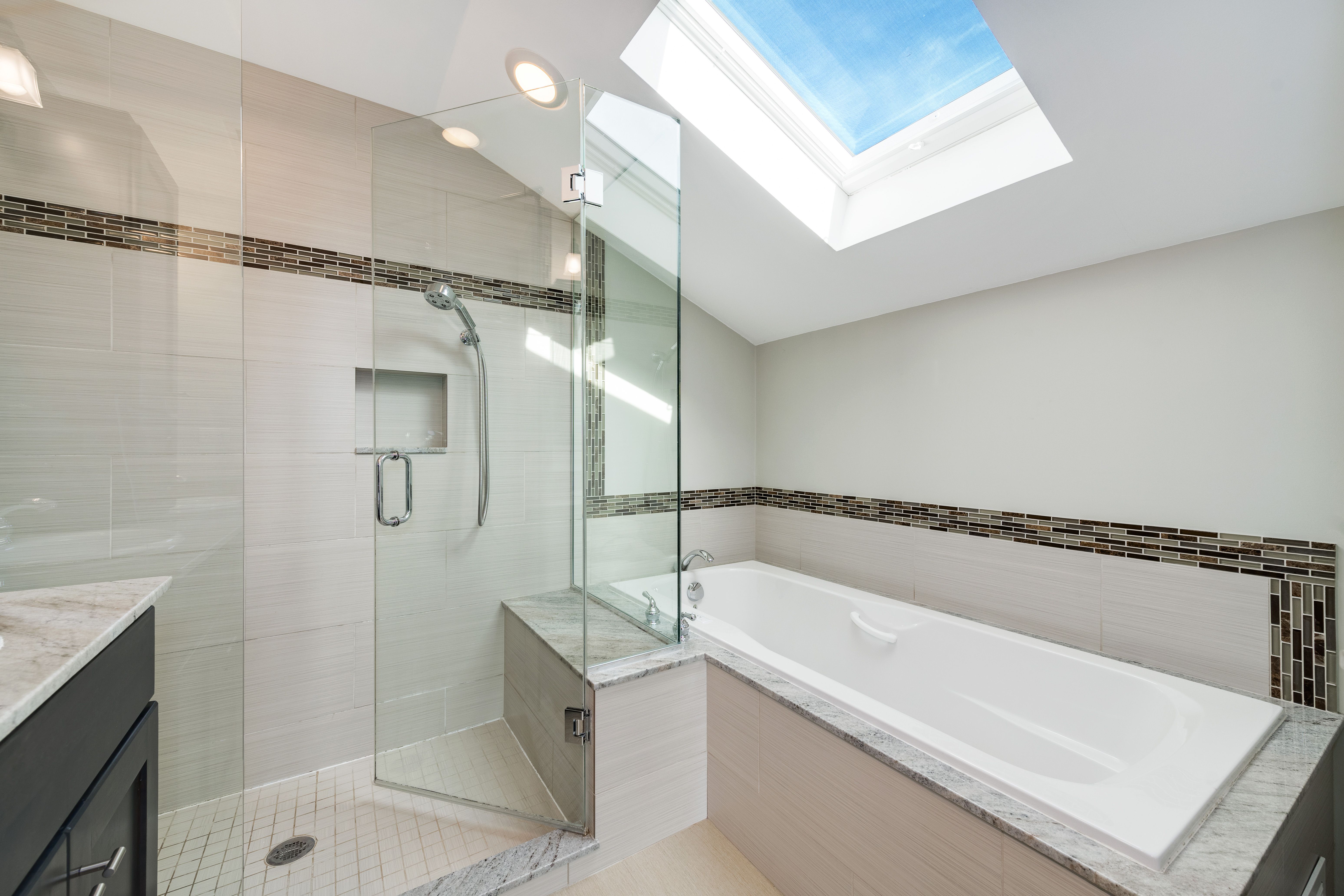 1125 W Wrightwood 3E 
