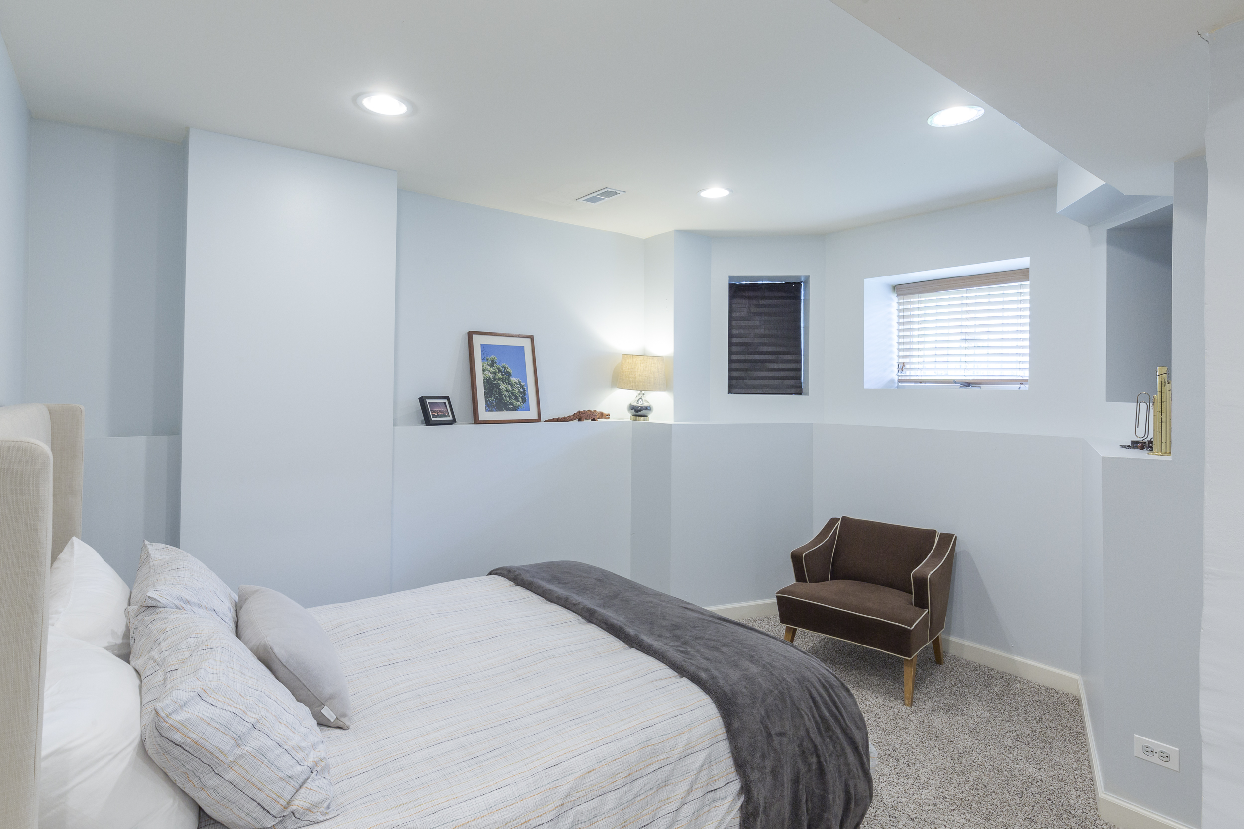 2038 W Huron 