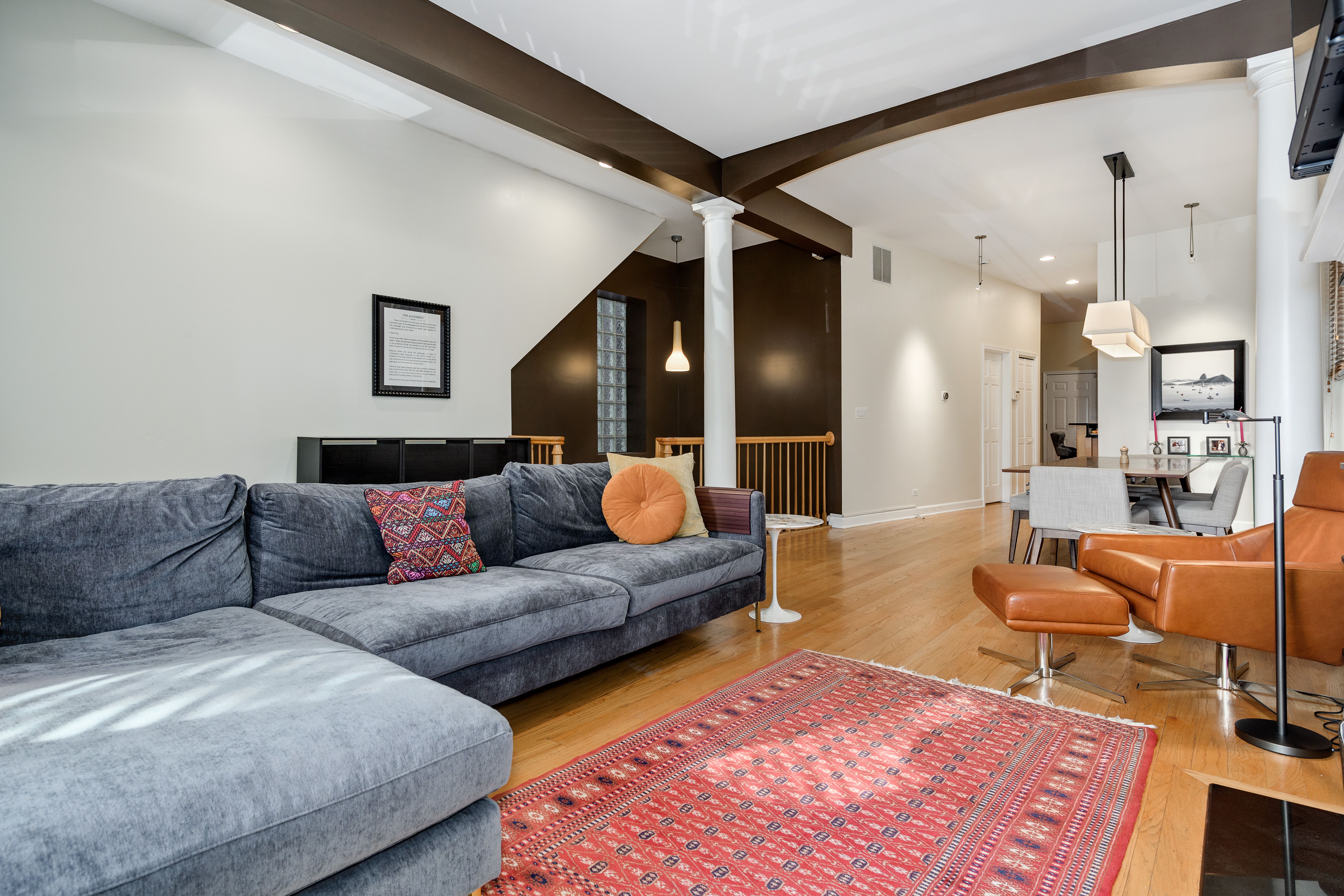 2038 W Huron 