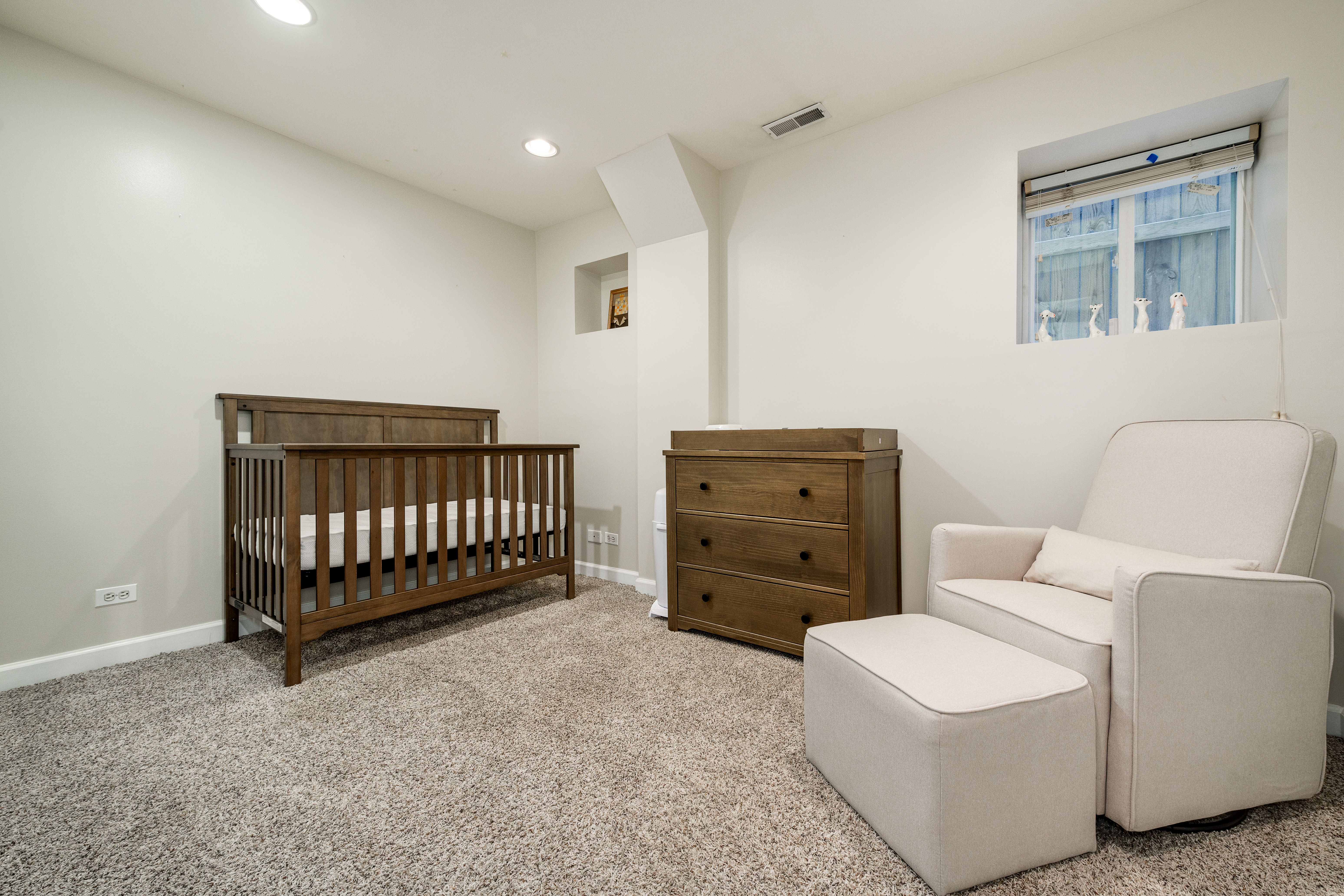 2038 W Huron 