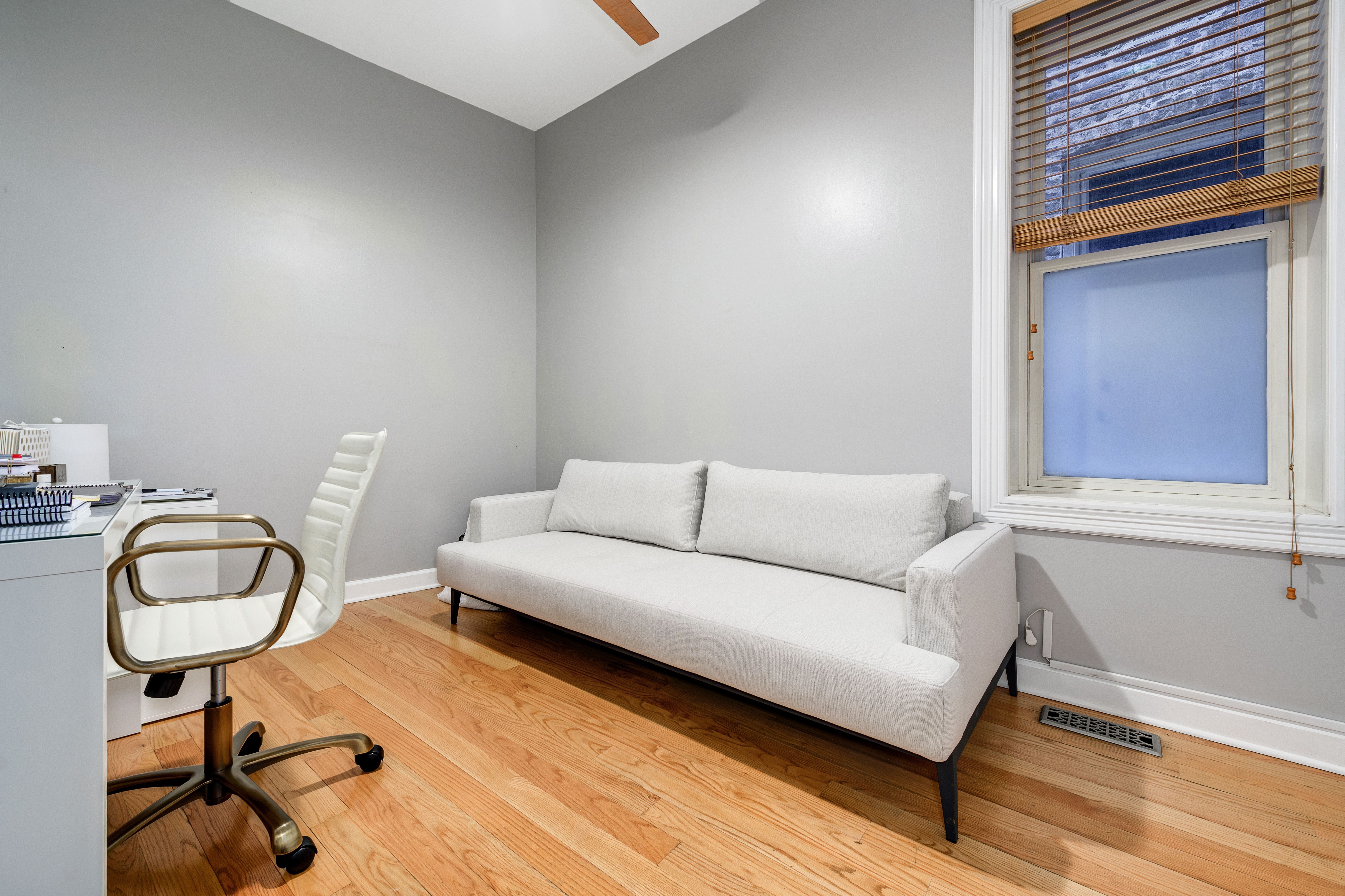 2038 W Huron 