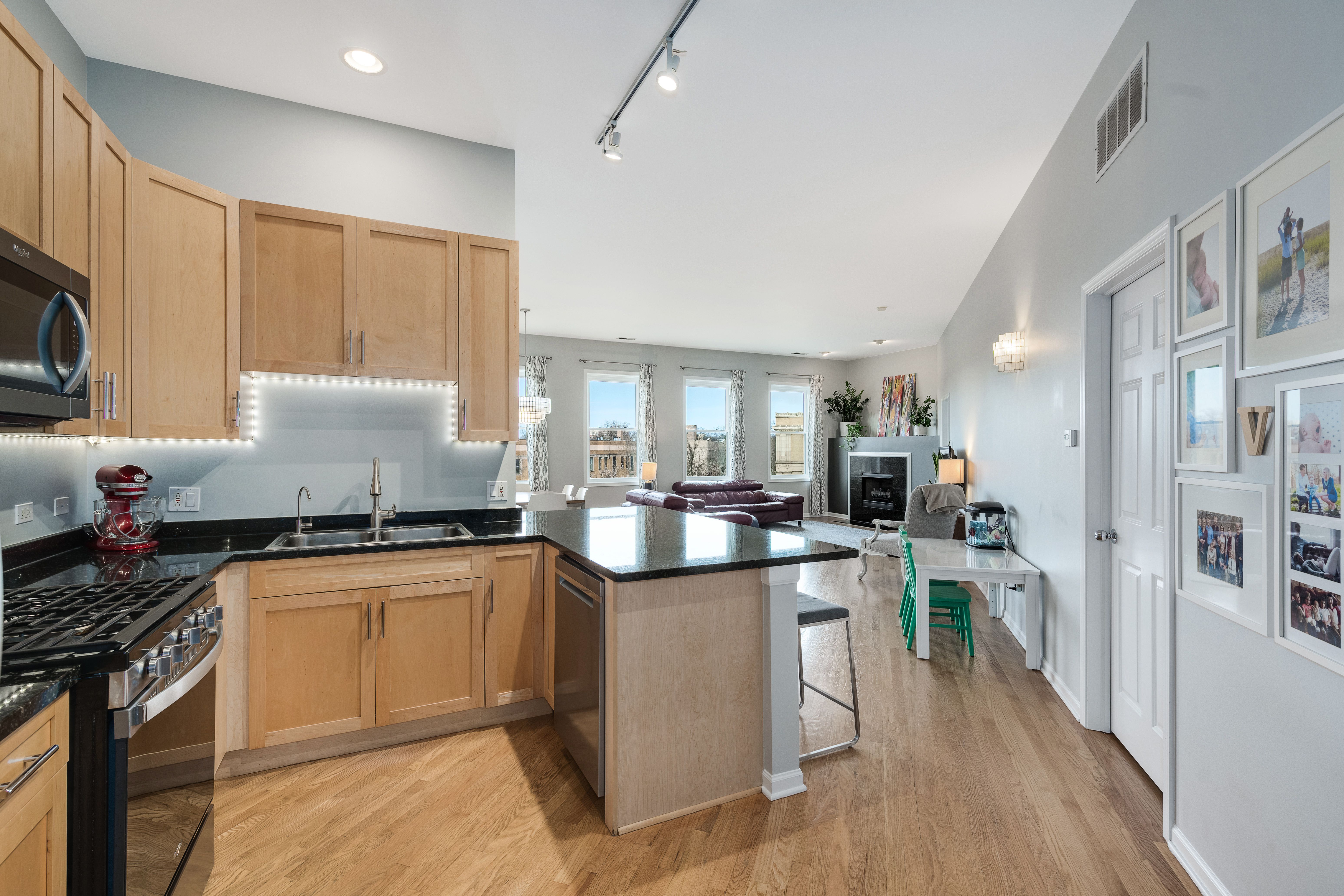 4157 N Kenmore 4N 
