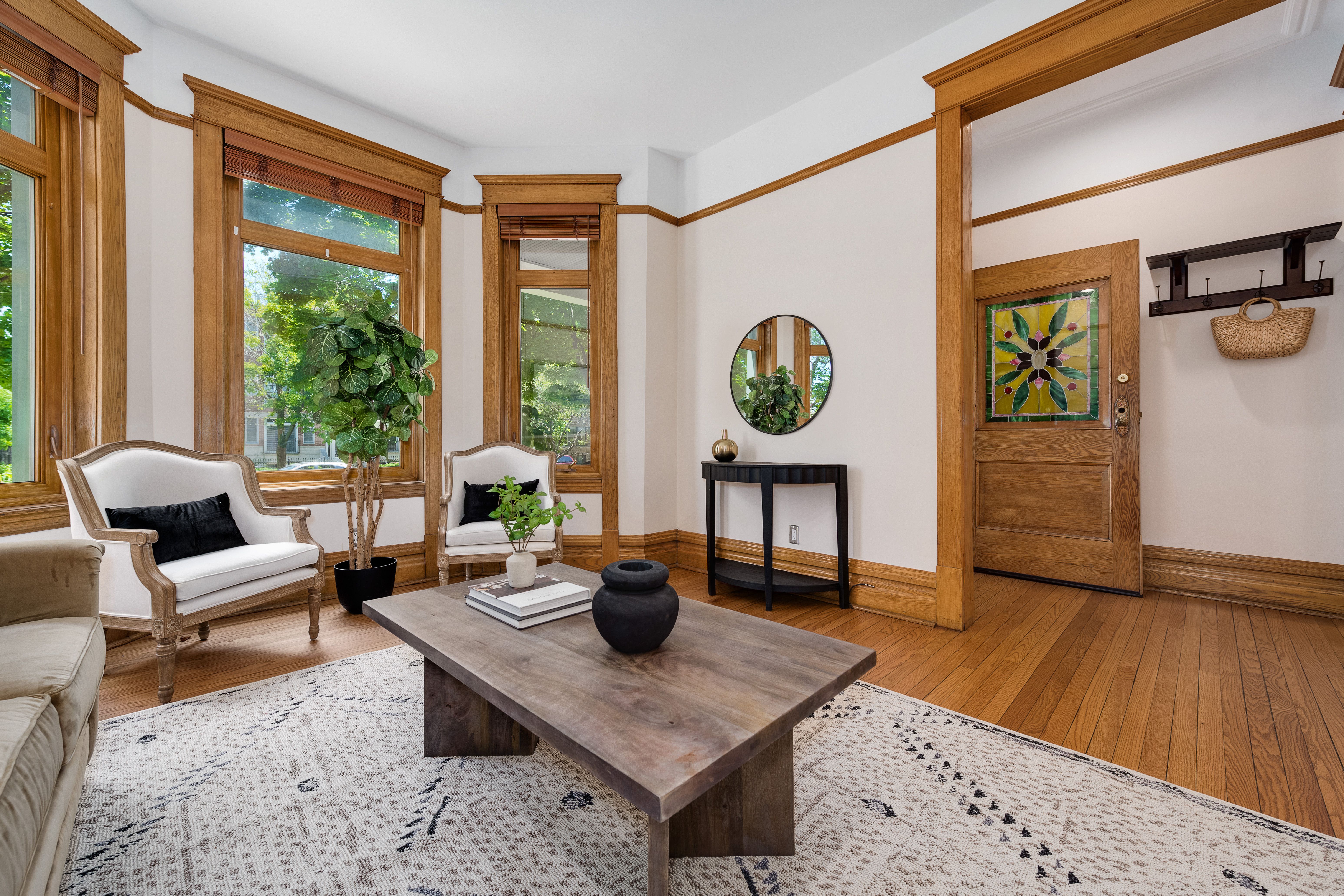 4338 N Ashland 