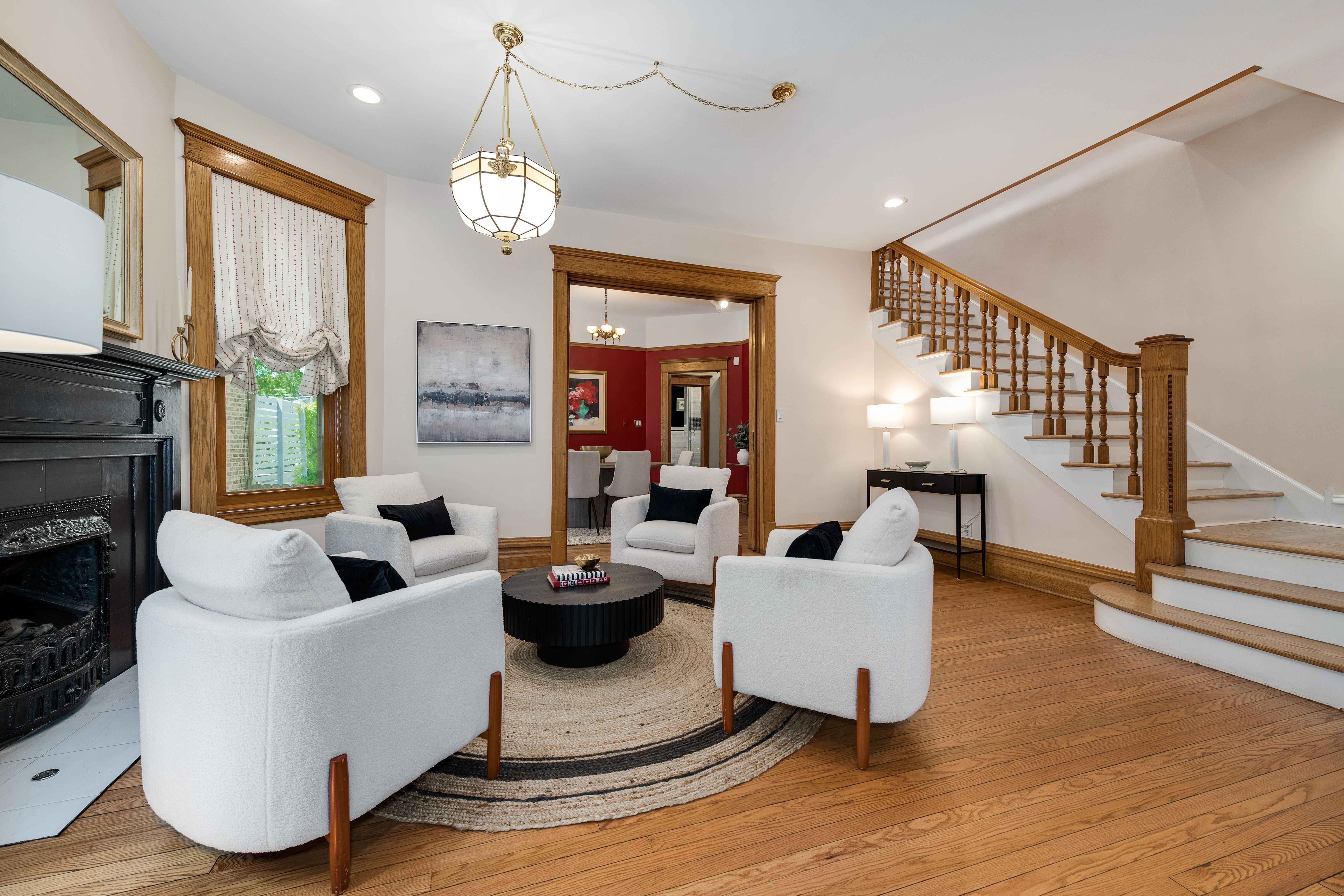 4338 N Ashland 