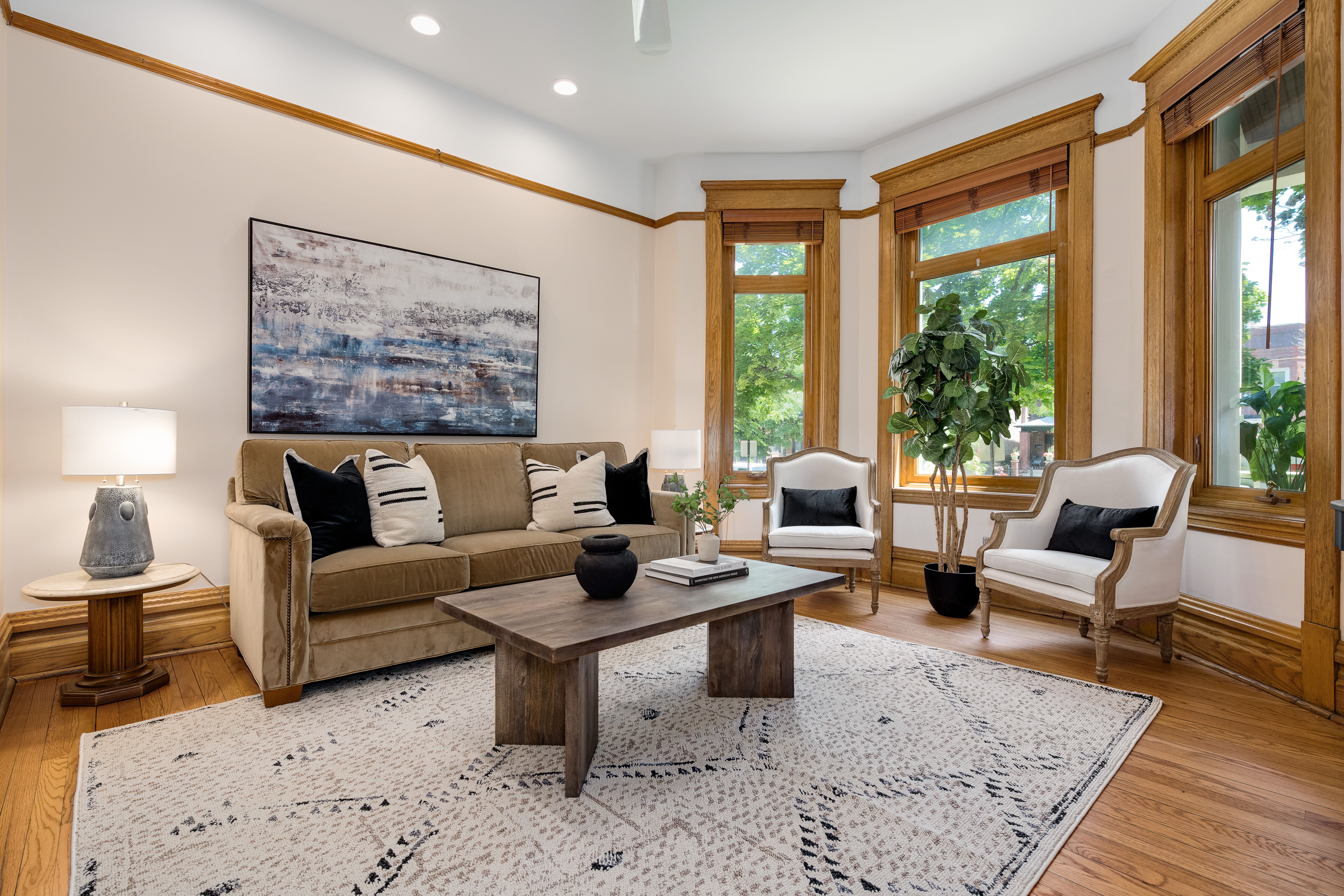 4338 N Ashland 