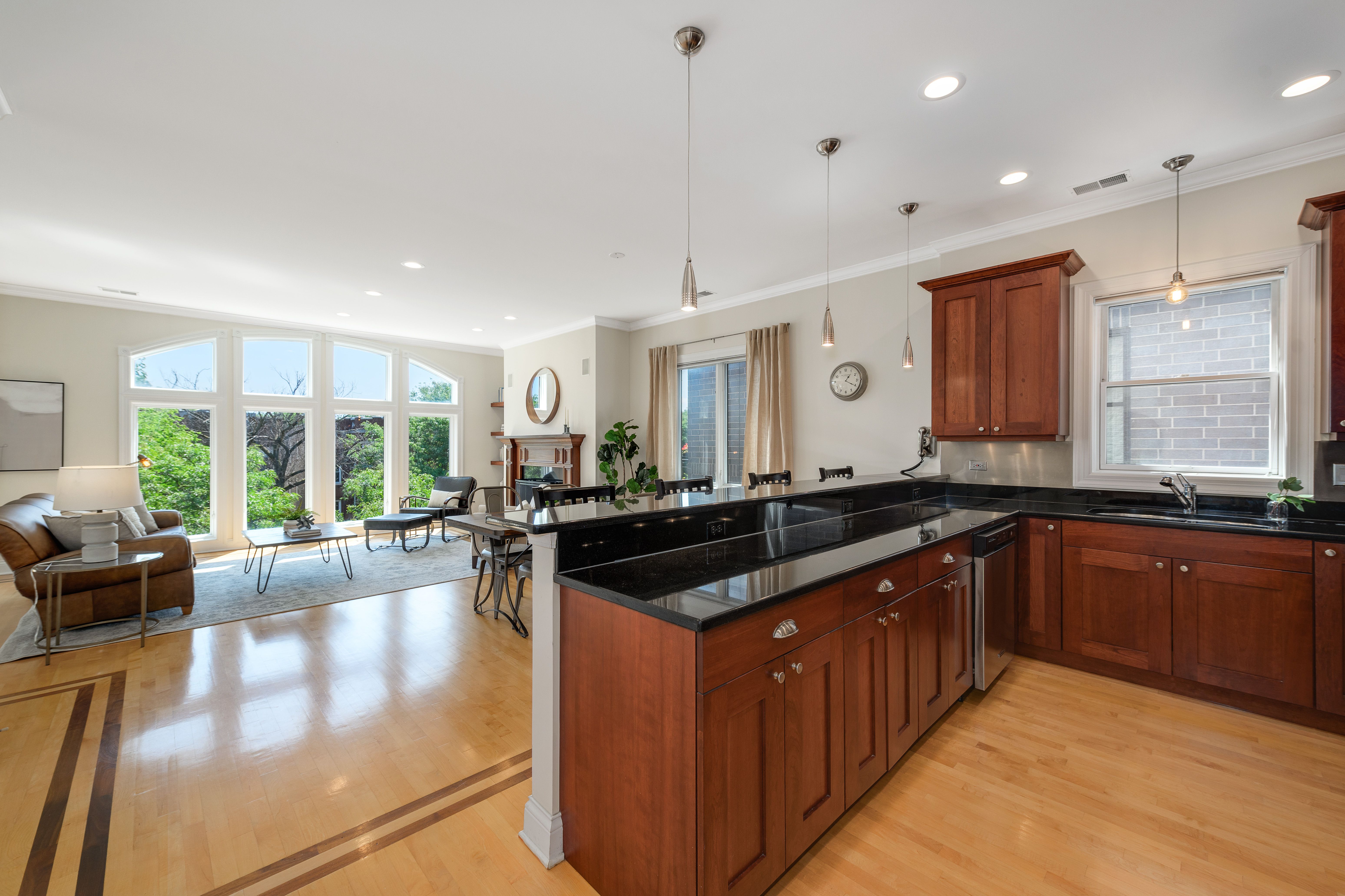 4332 North Ashland Avenue Unit #3