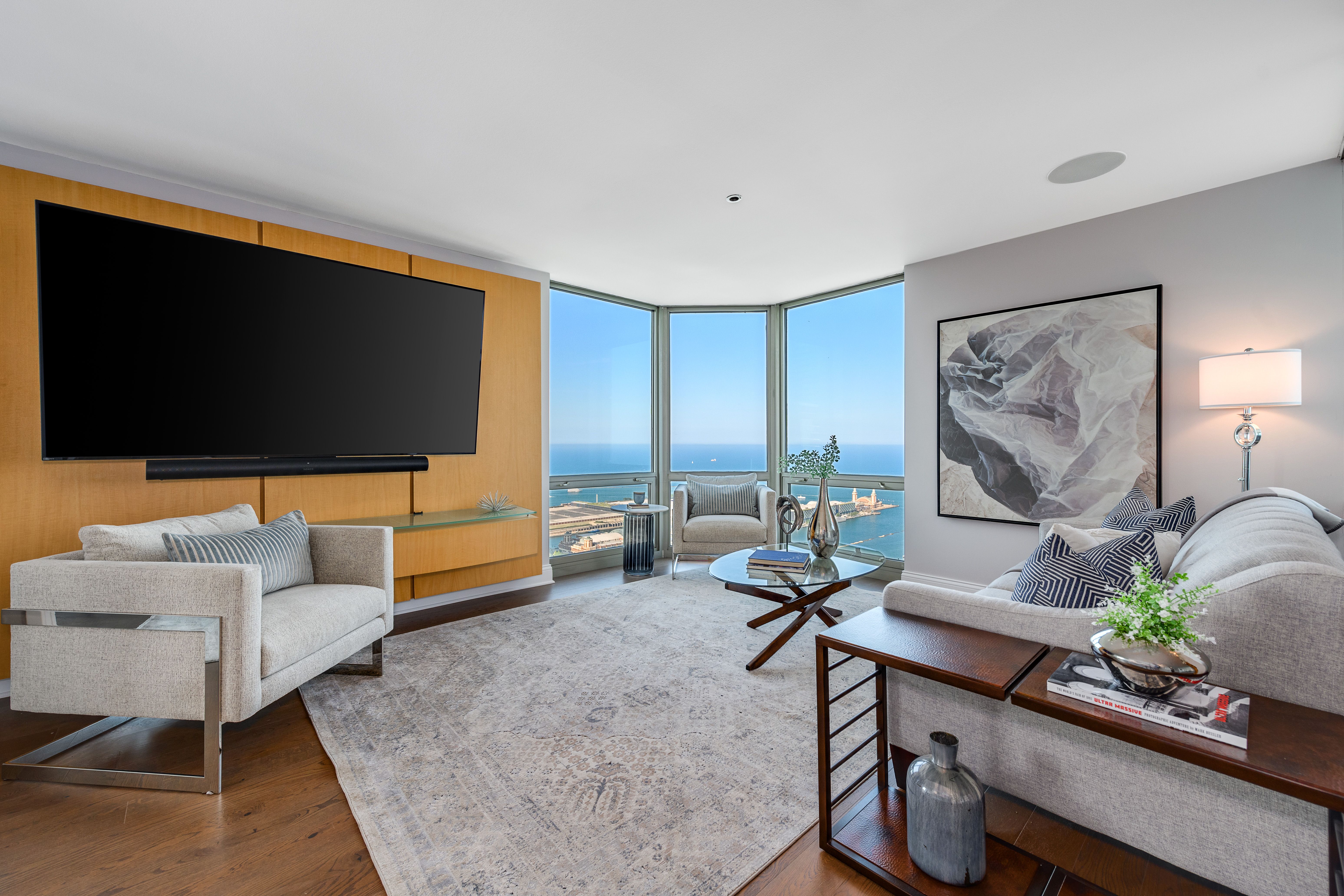 195 North Harbor 5501 