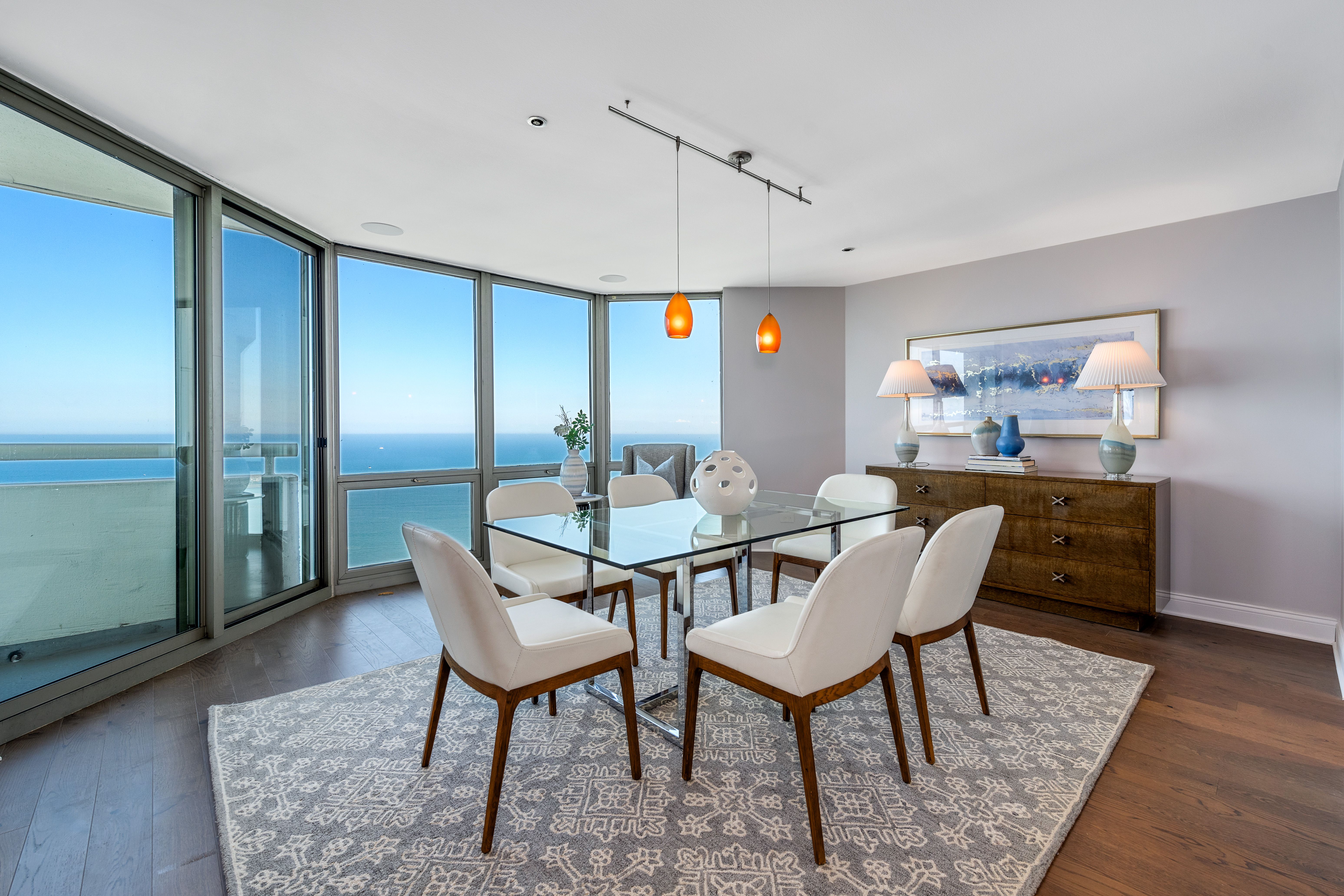 195 North Harbor 5501 