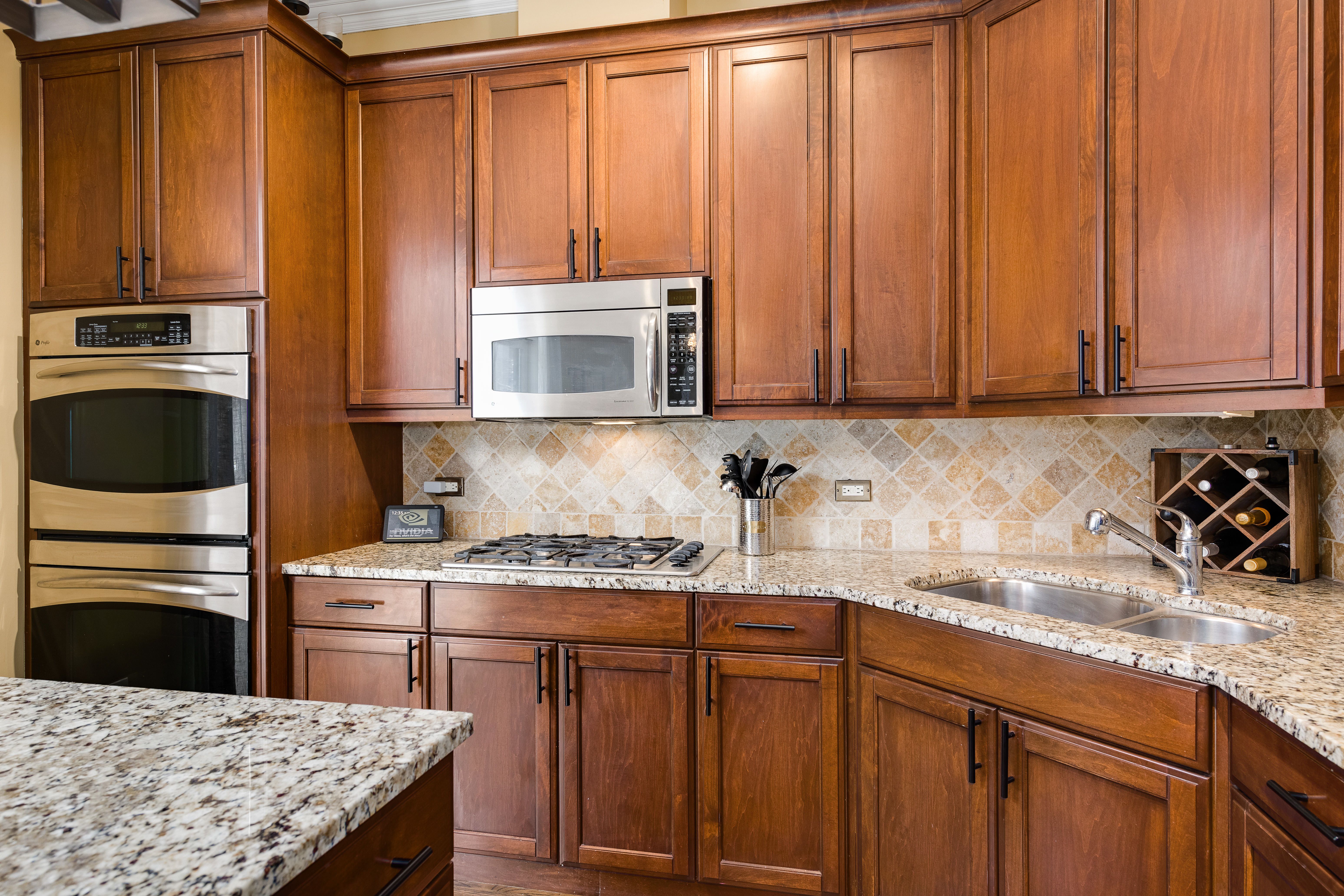 2654 N Hermitage C37 