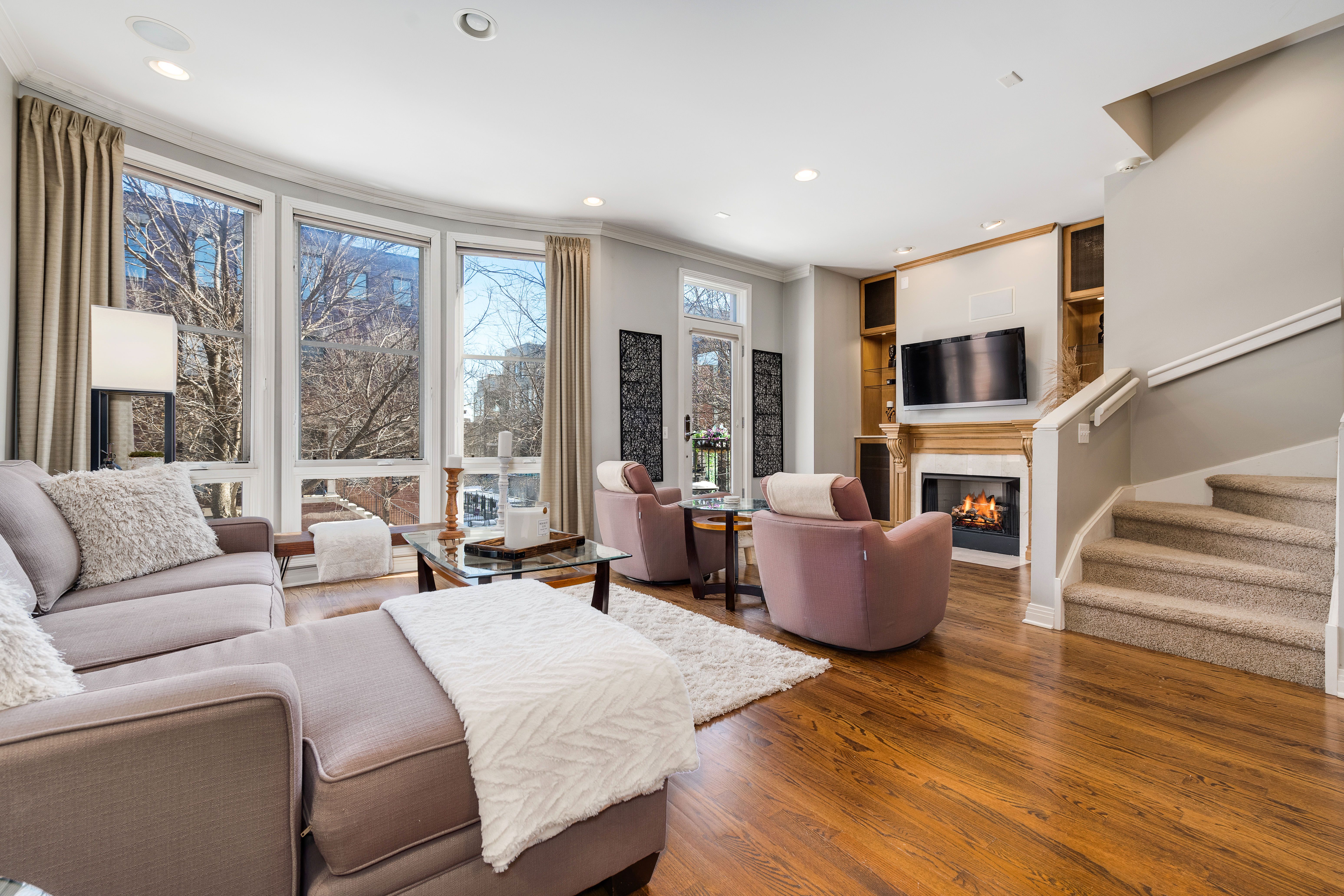 2654 N Hermitage C37 