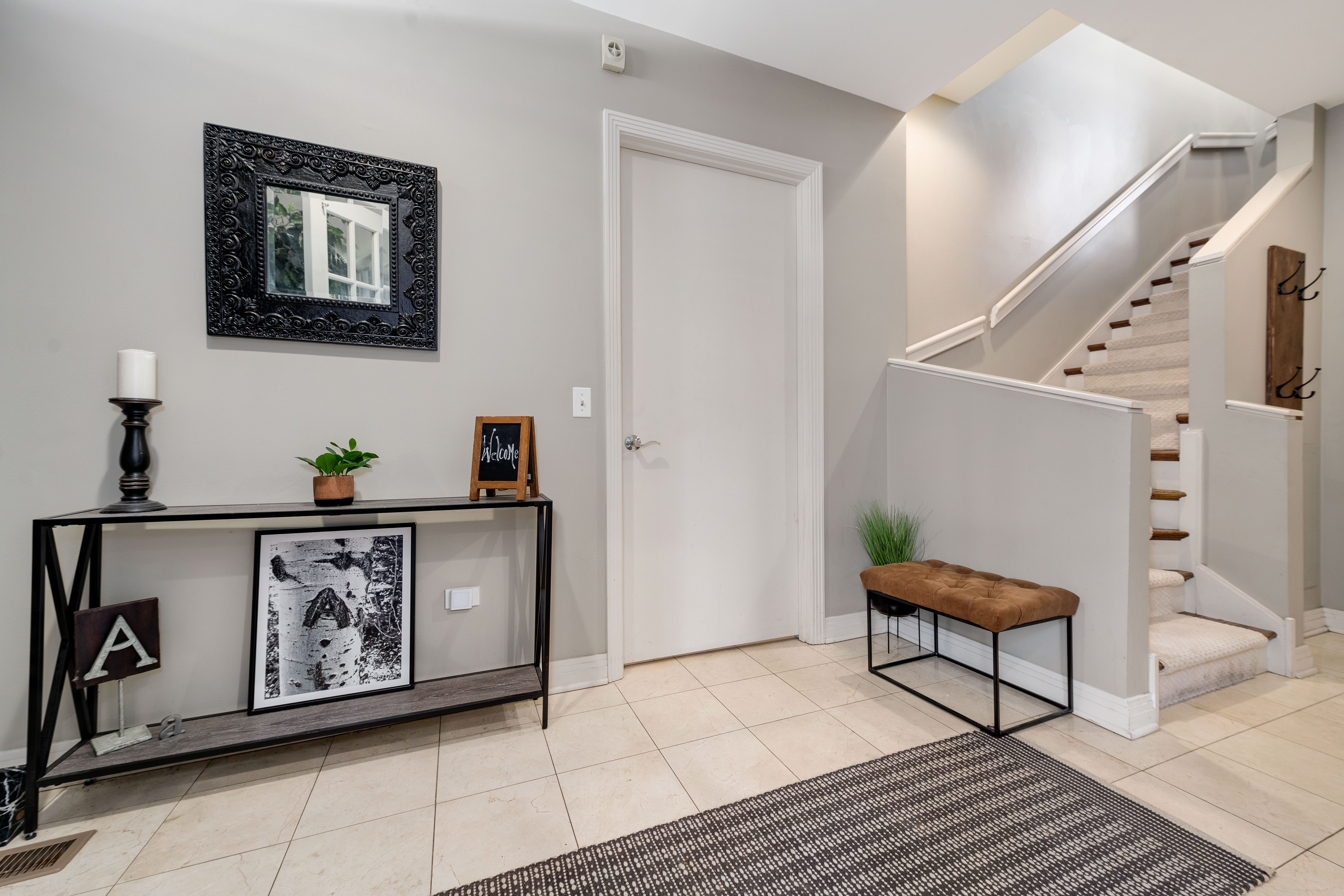 2654 N Hermitage C37 
