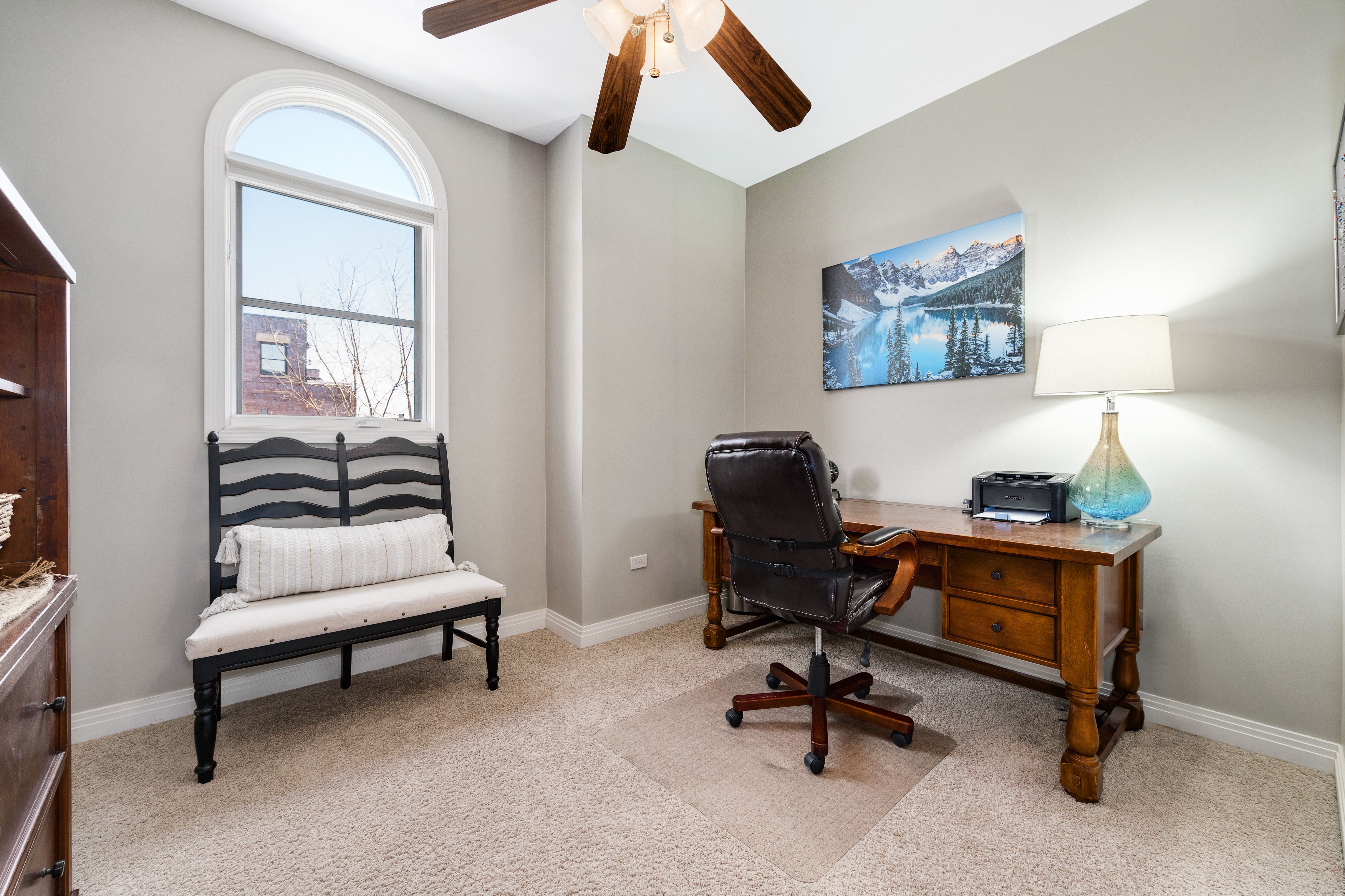 2654 N Hermitage C37 
