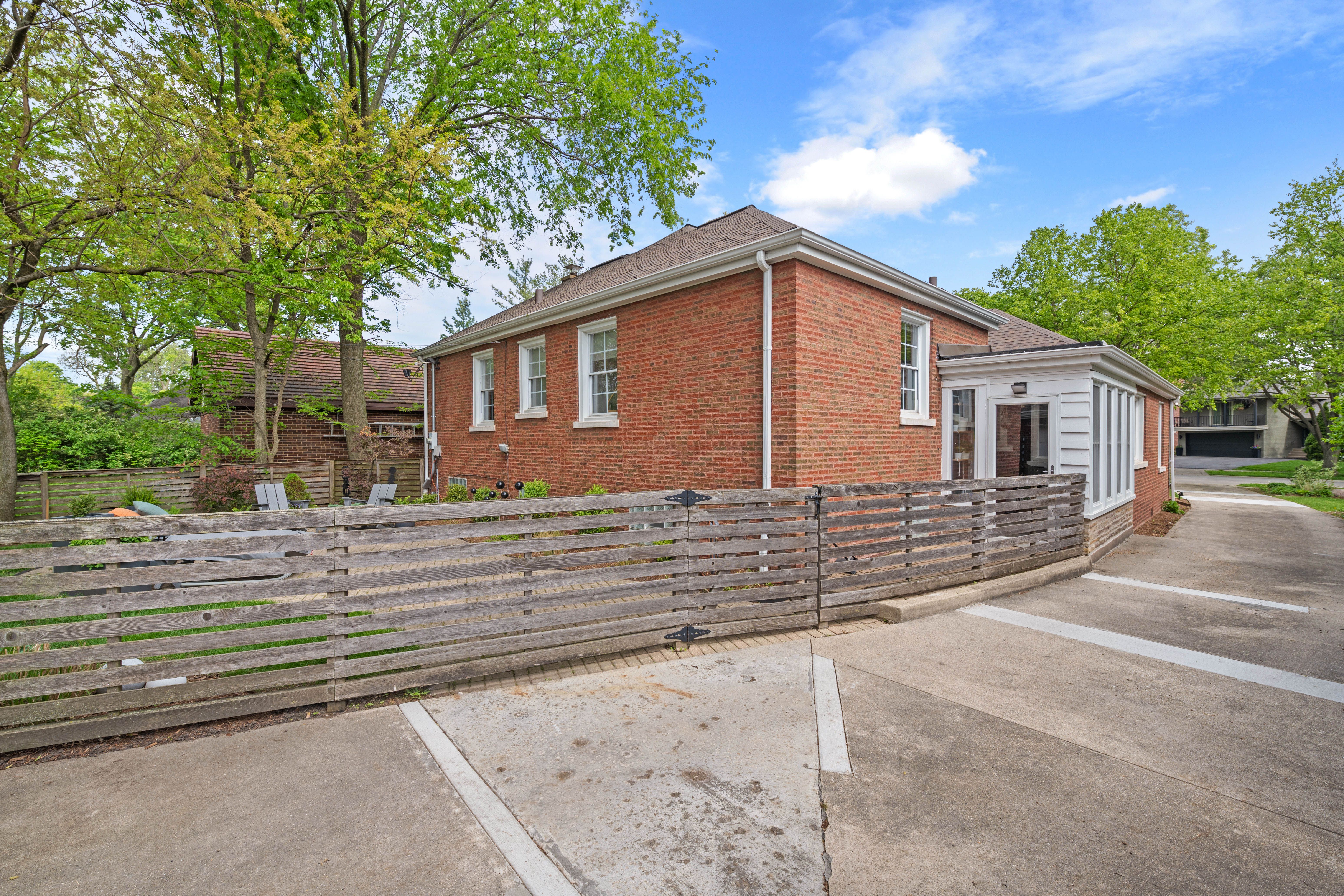 151 N Delaplaine Road 
