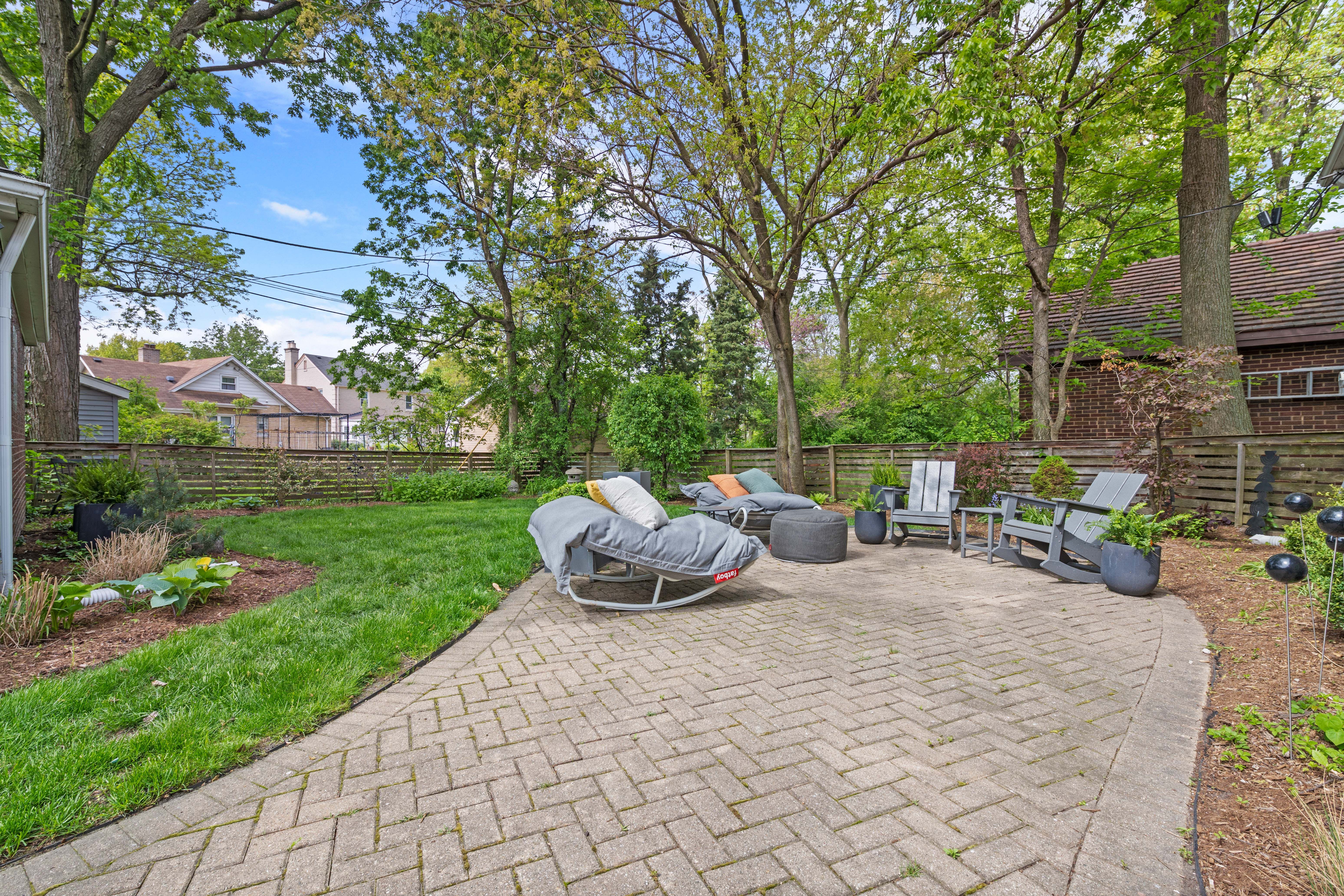 151 N Delaplaine Road 