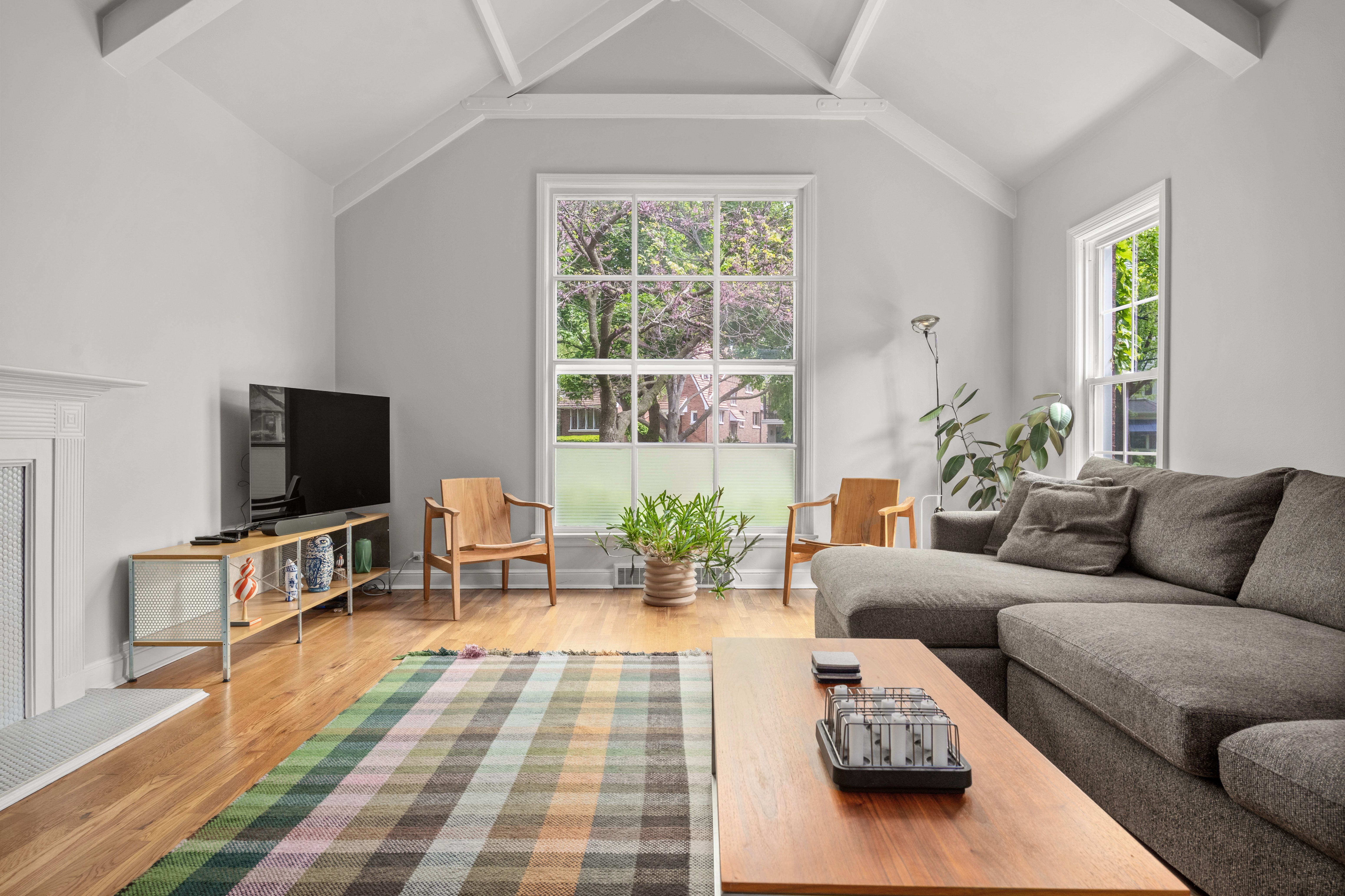 151 N Delaplaine Road 