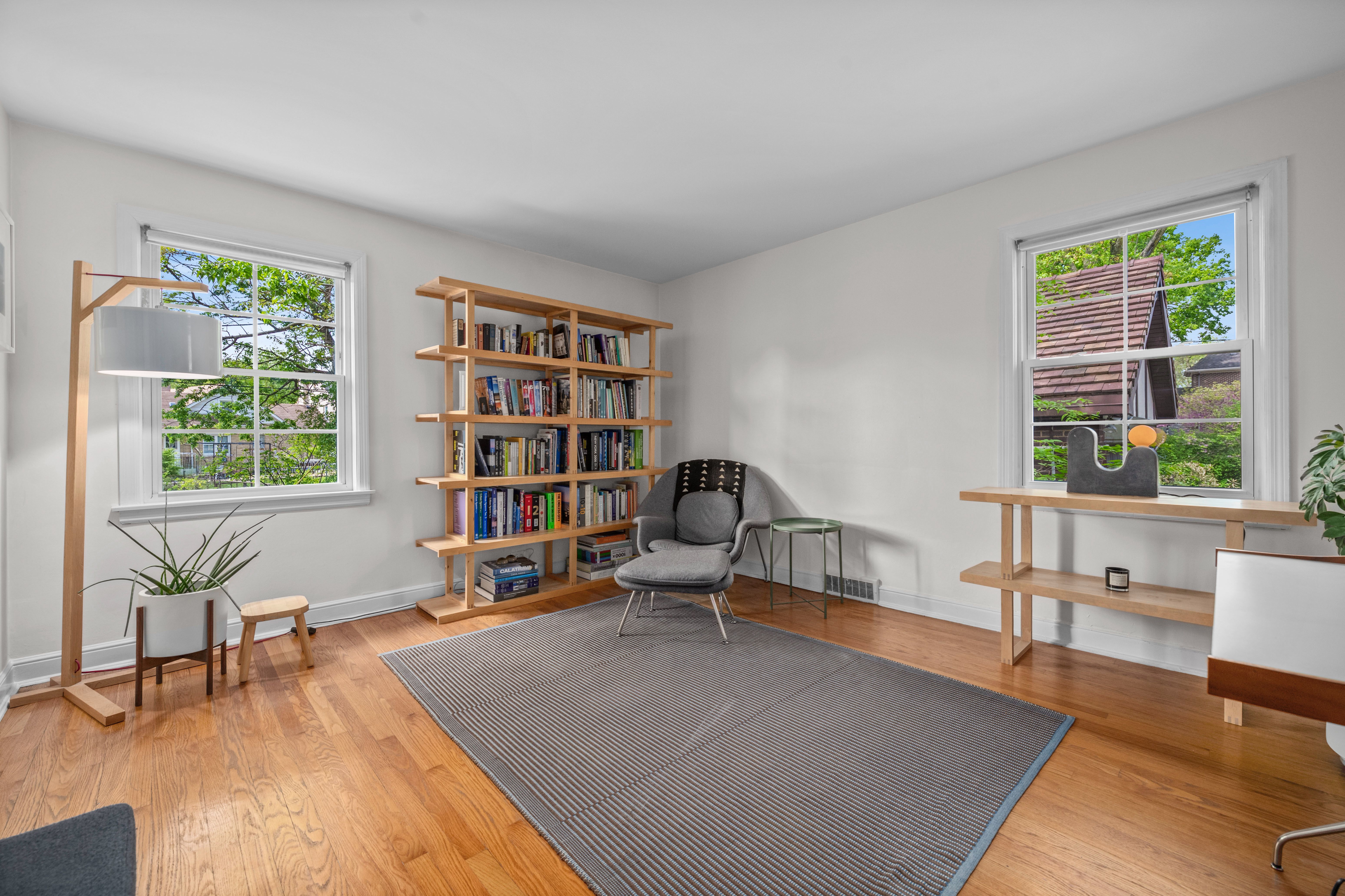 151 N Delaplaine Road 