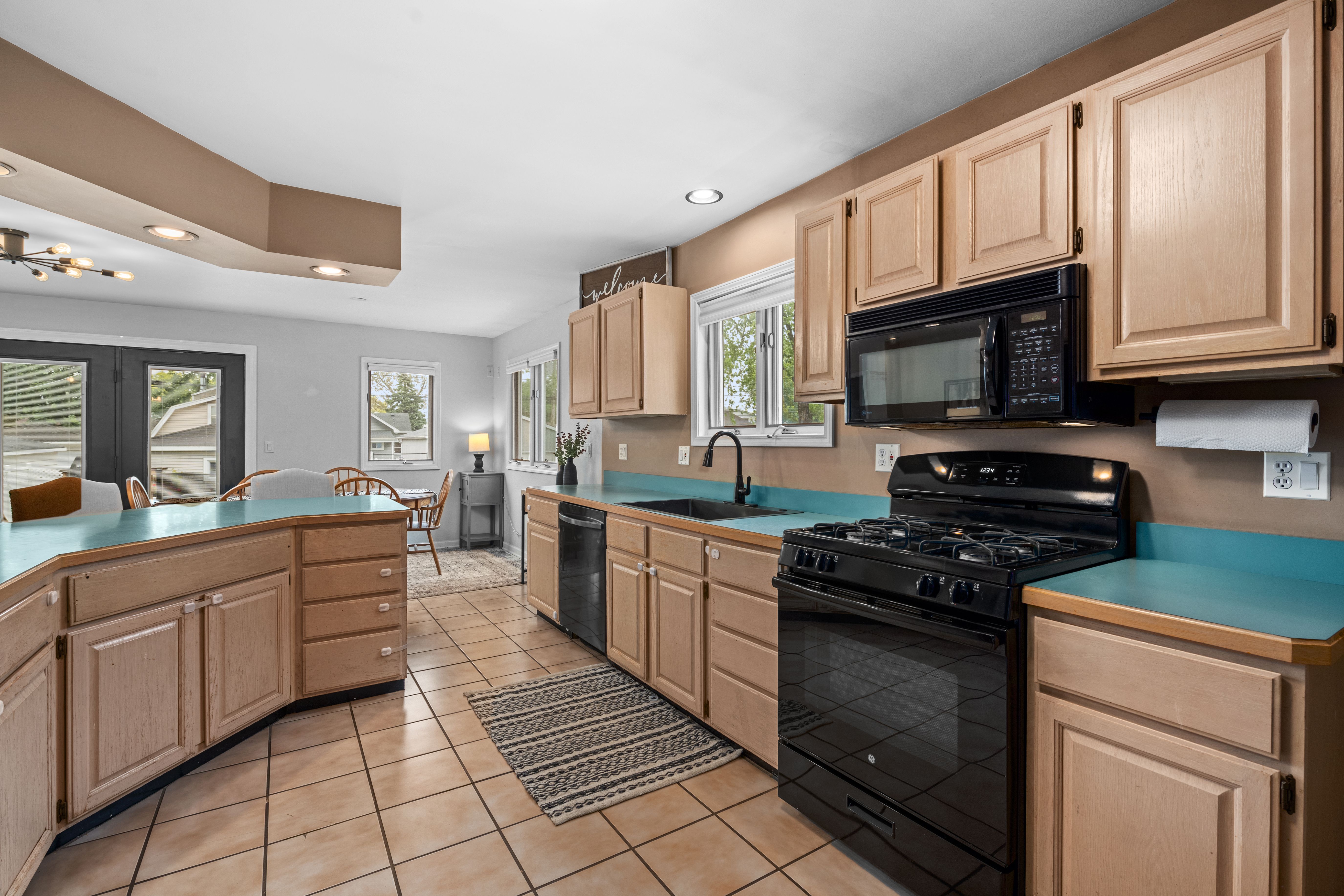 6085 N Nassau Avenue 