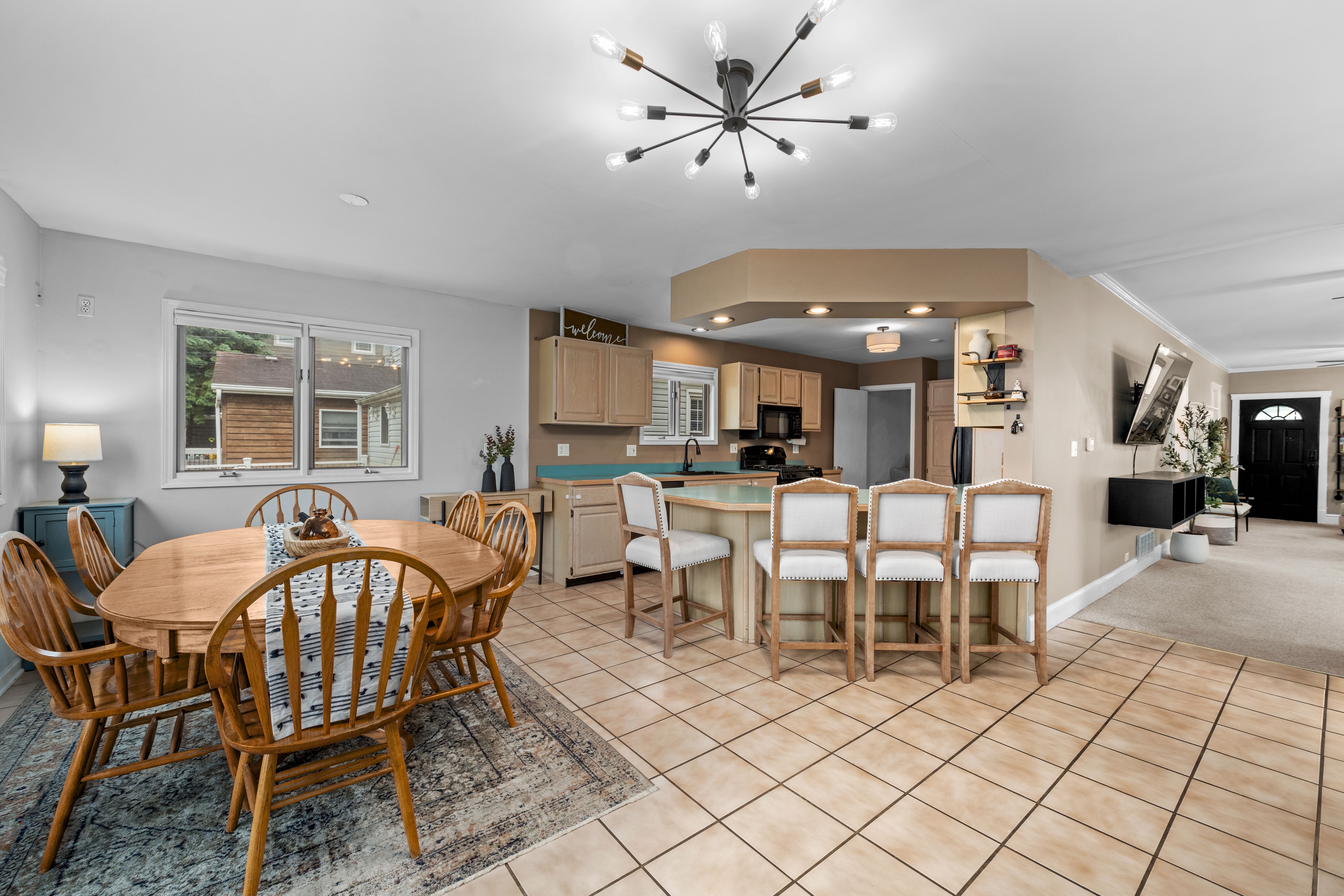 6085 N Nassau Avenue 