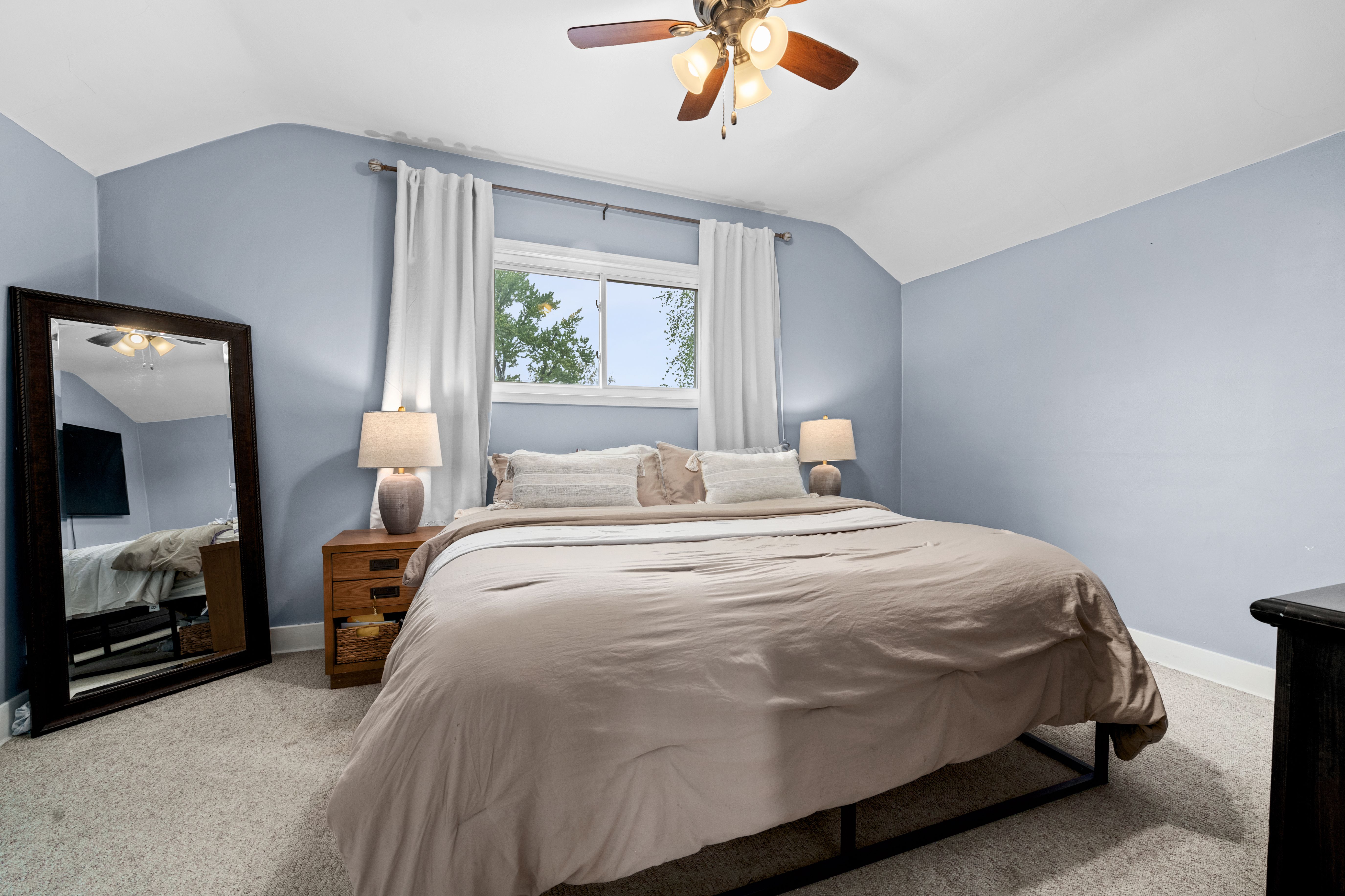 6085 N Nassau Avenue 