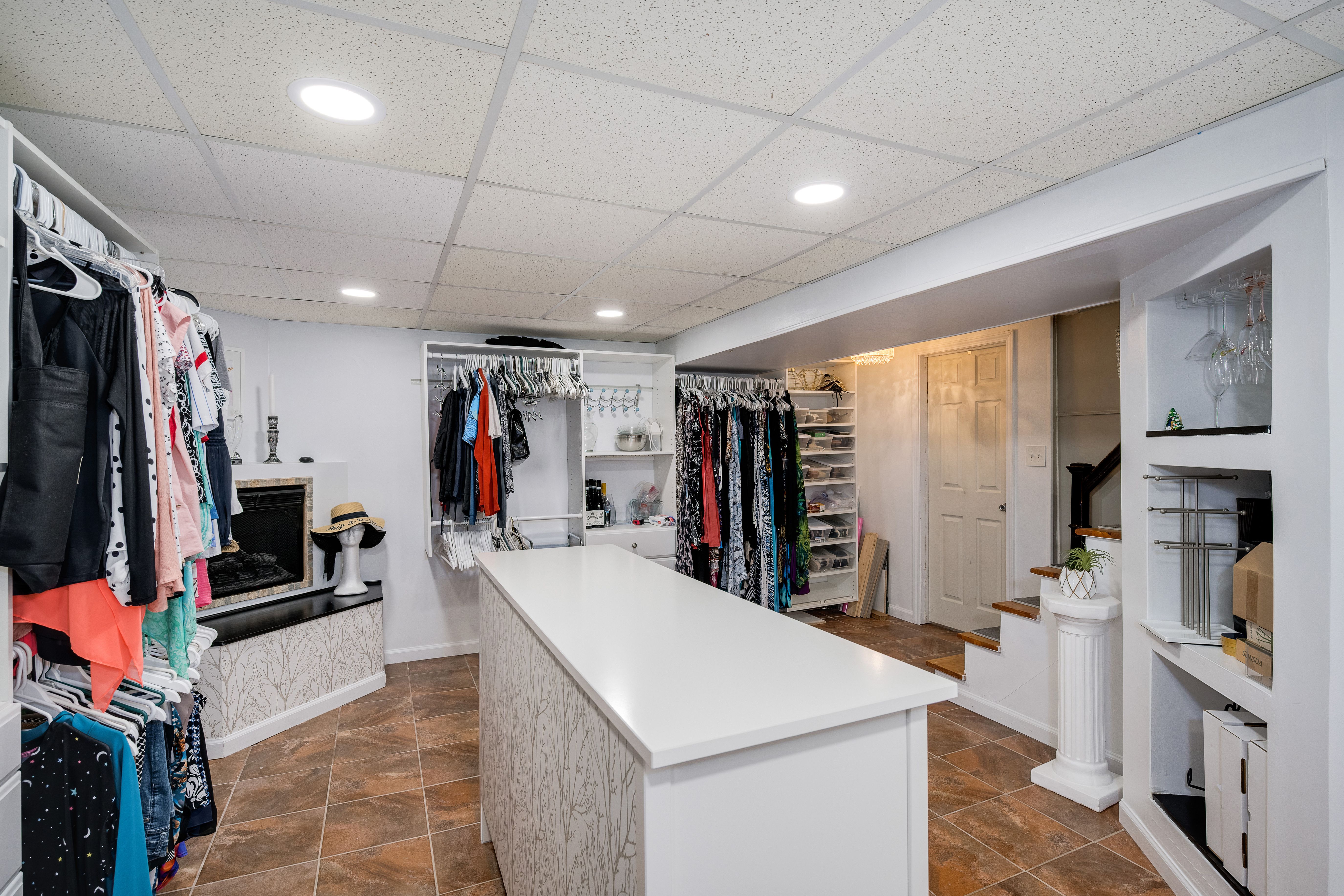 7215 W Foster Avenue 