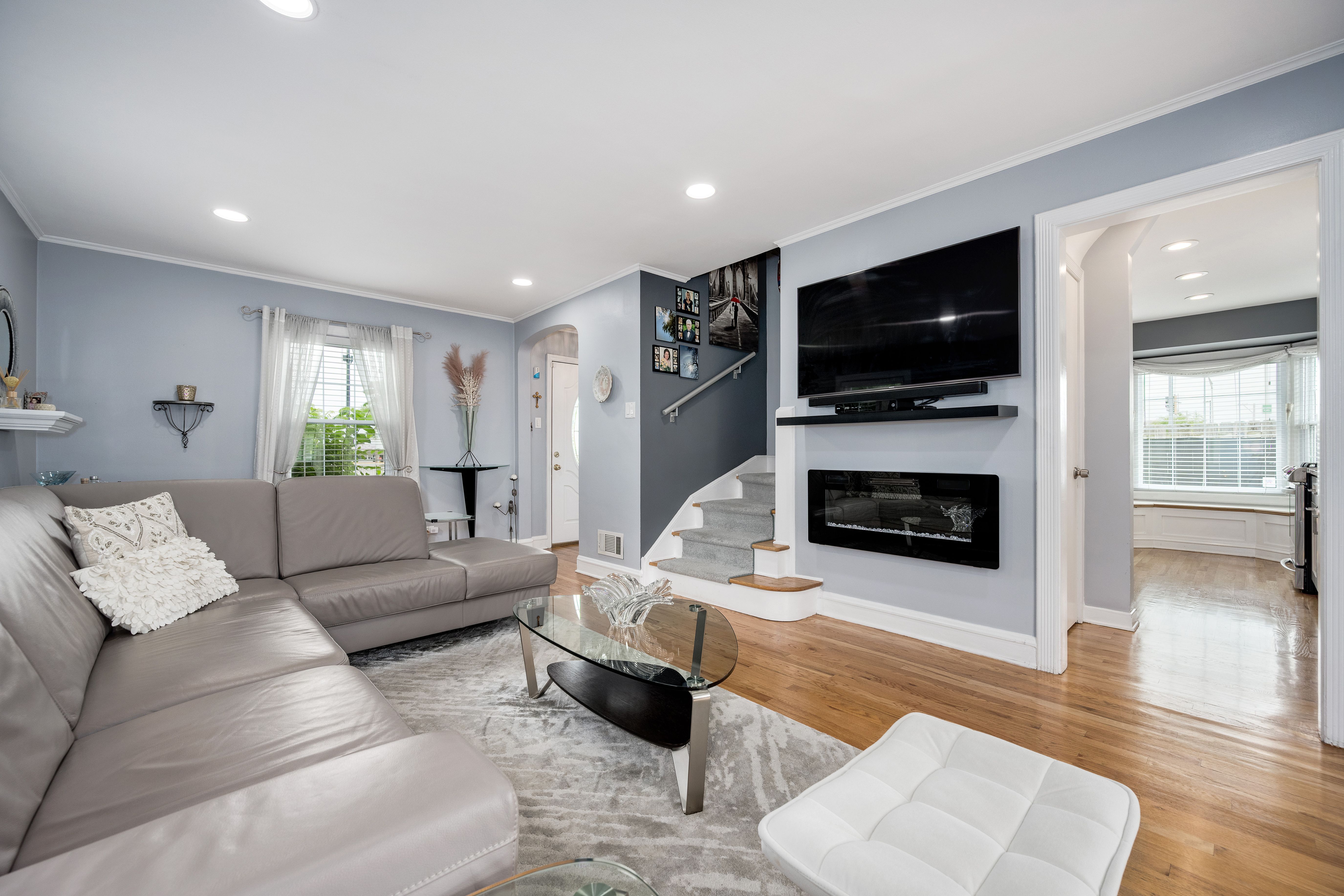 7215 W Foster Avenue 