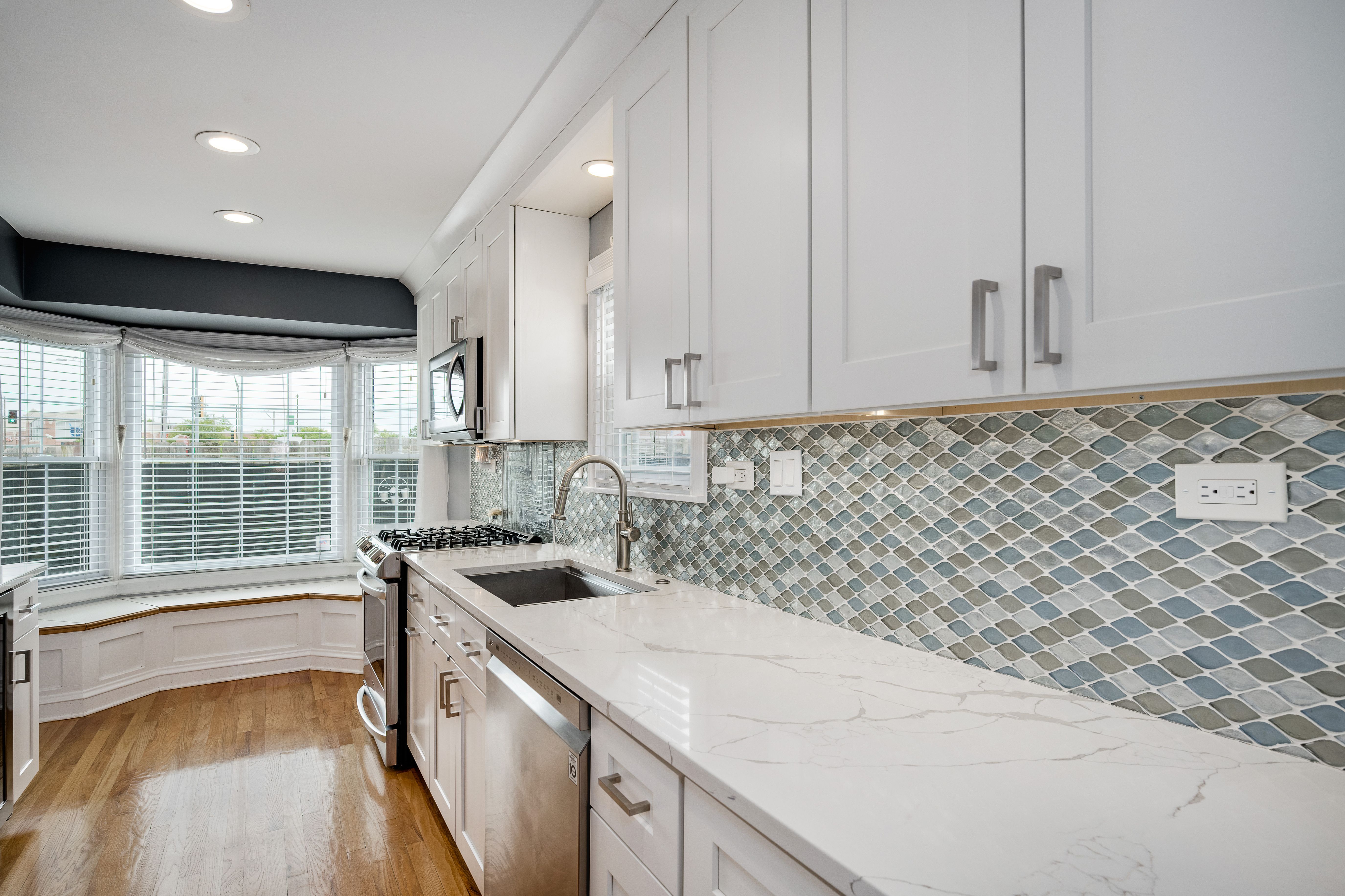 7215 W Foster Avenue 