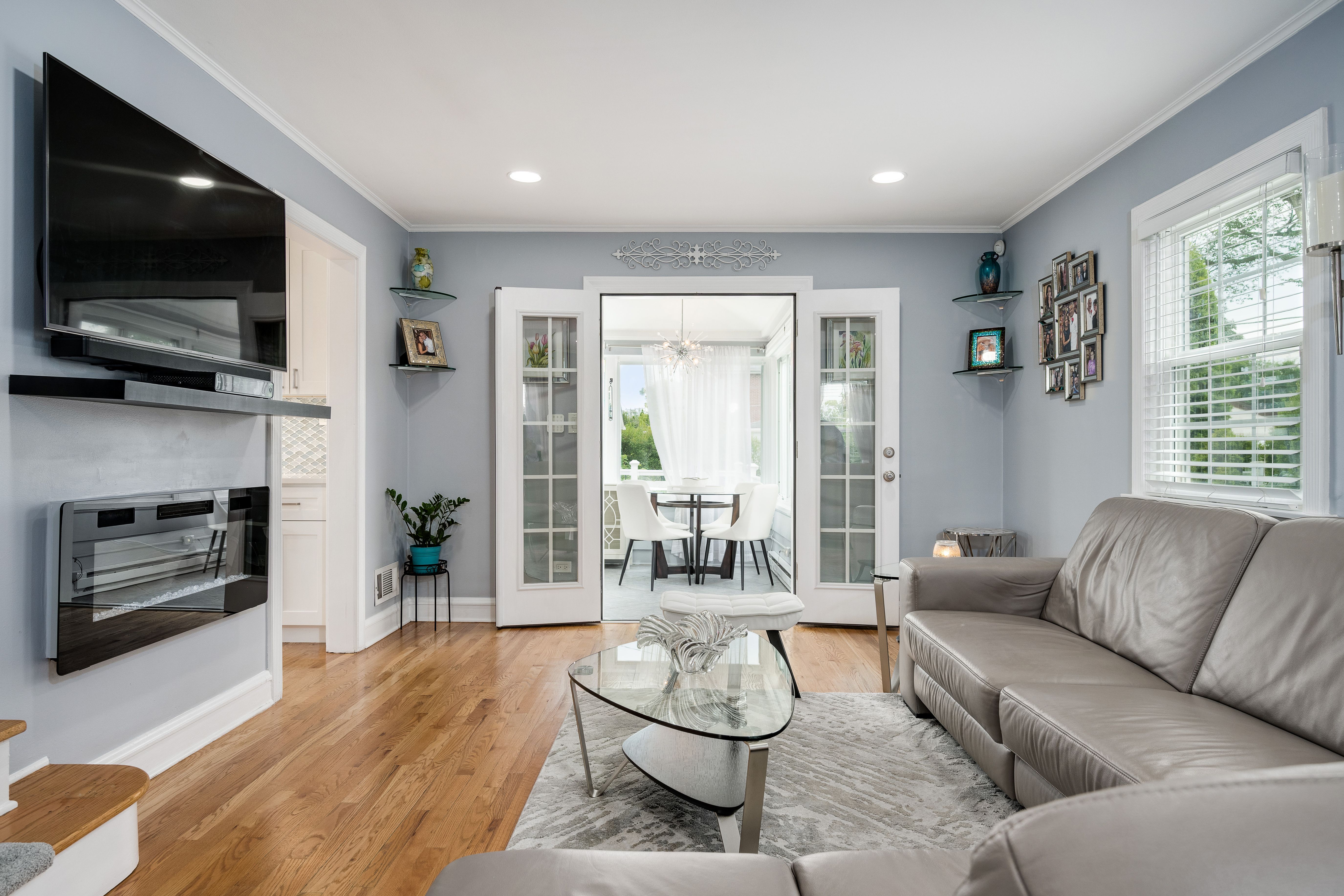 7215 W Foster Avenue 