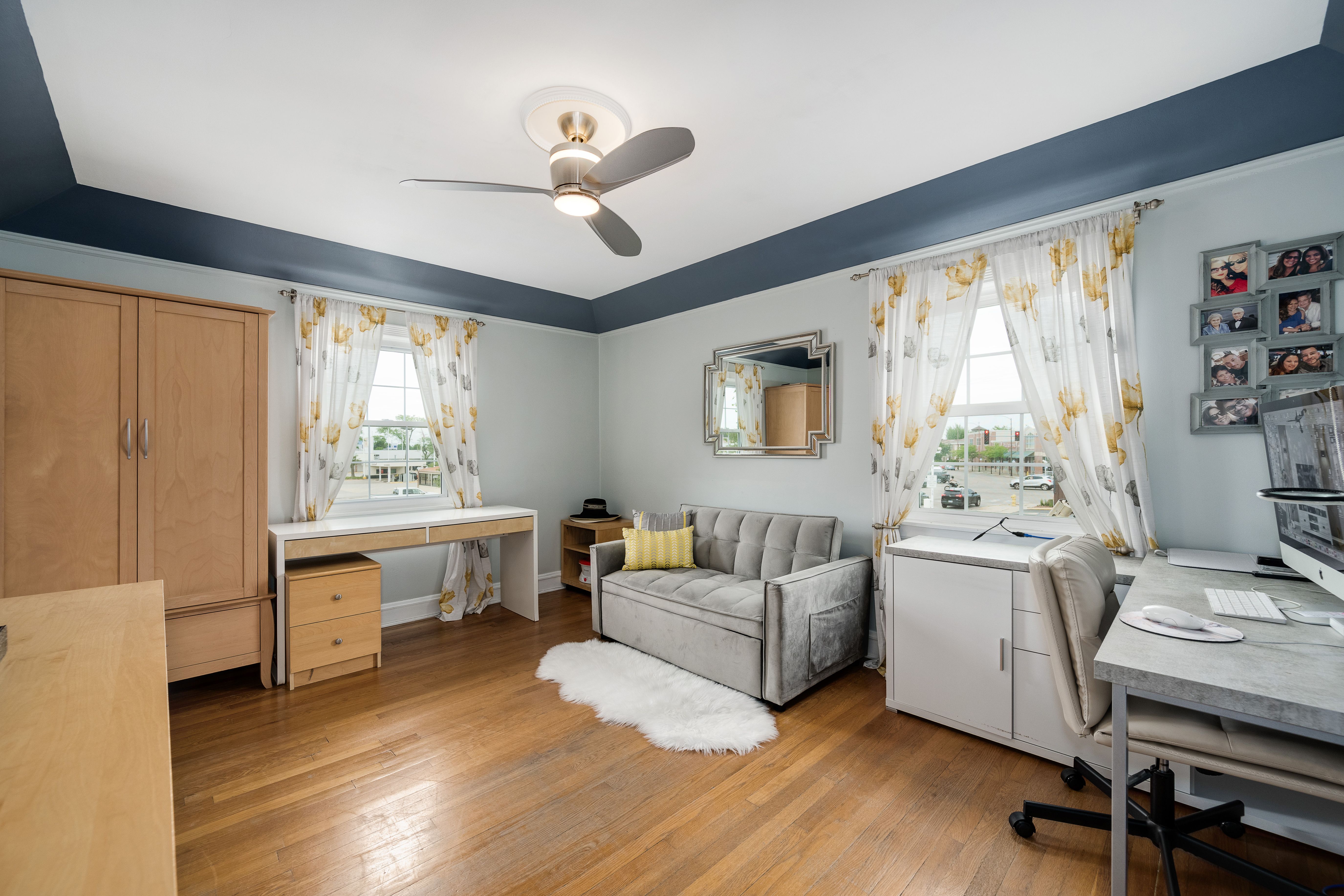 7215 W Foster Avenue 