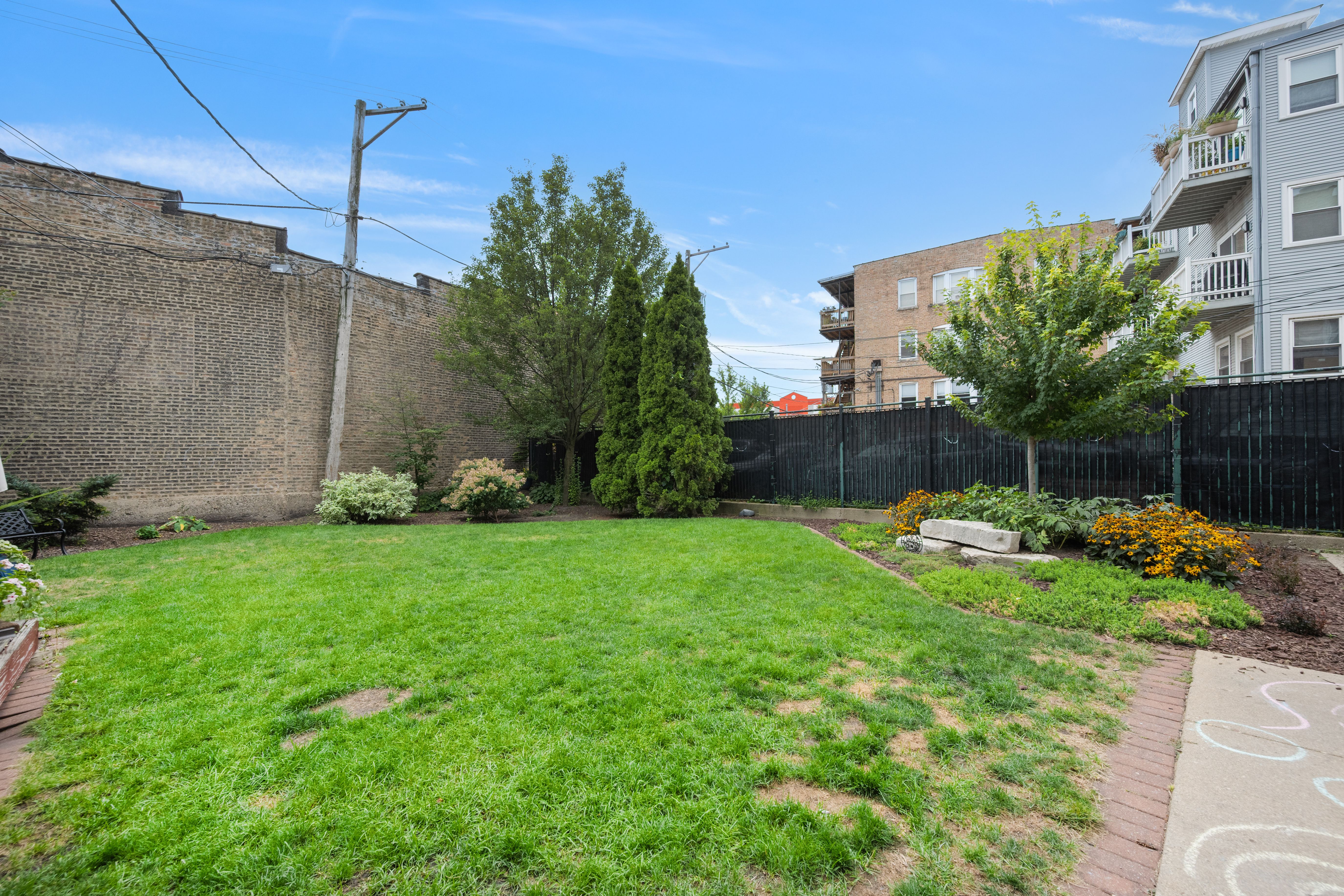 823 W Belle Plaine Avenue Unit# 1