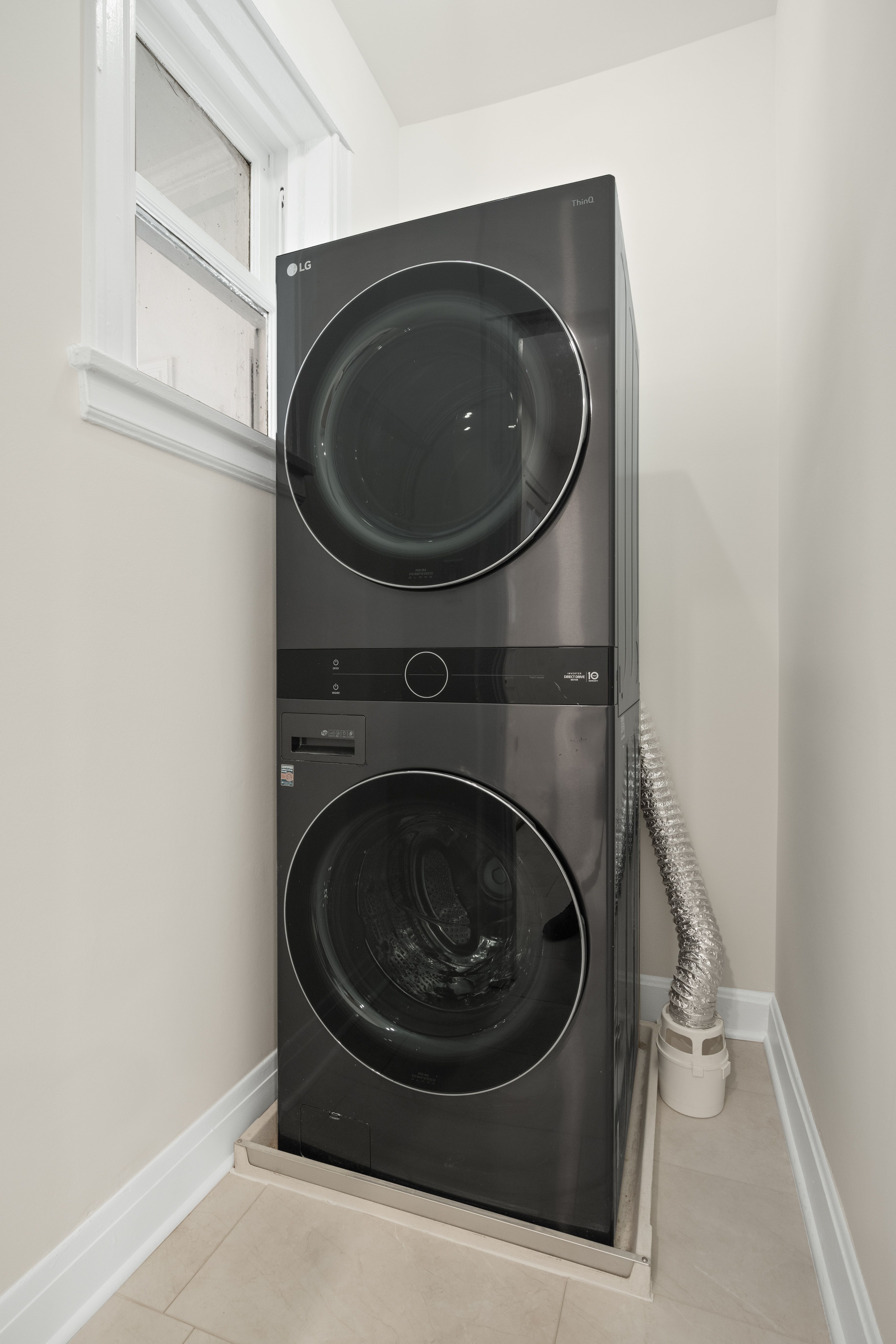 823 W Belle Plaine Avenue Unit# 1