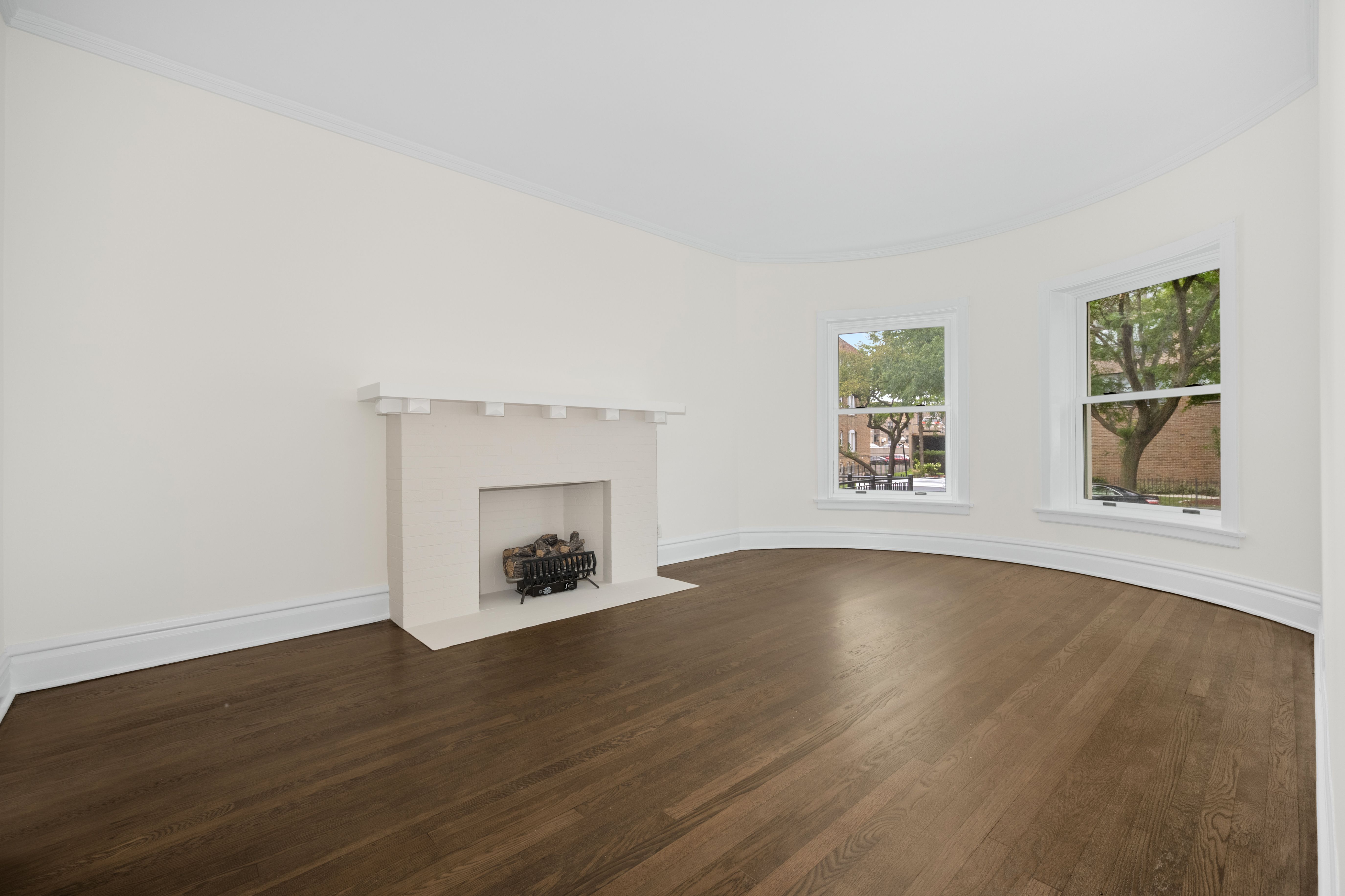 823 W Belle Plaine Avenue Unit# 1