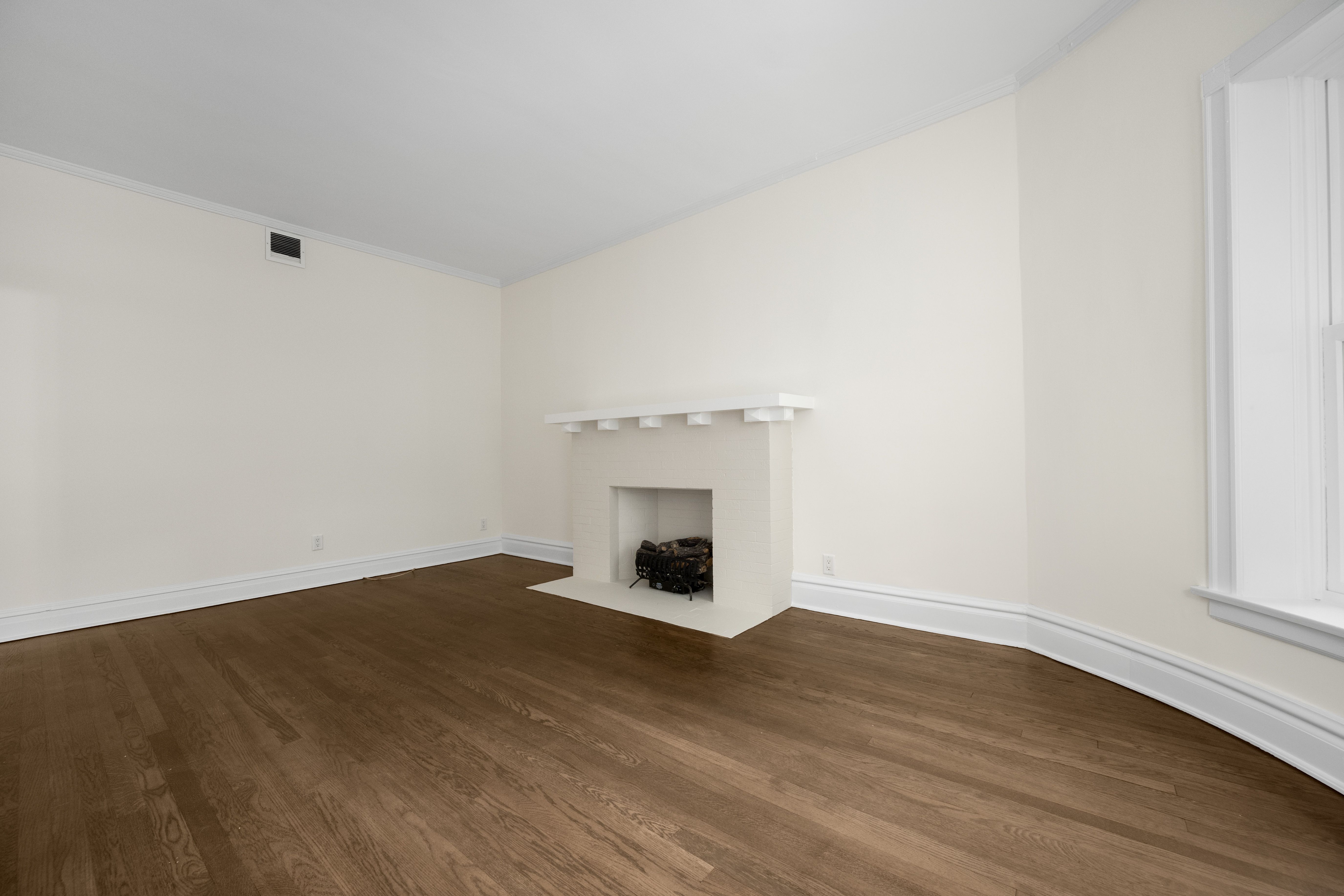 823 W Belle Plaine Avenue Unit# 1