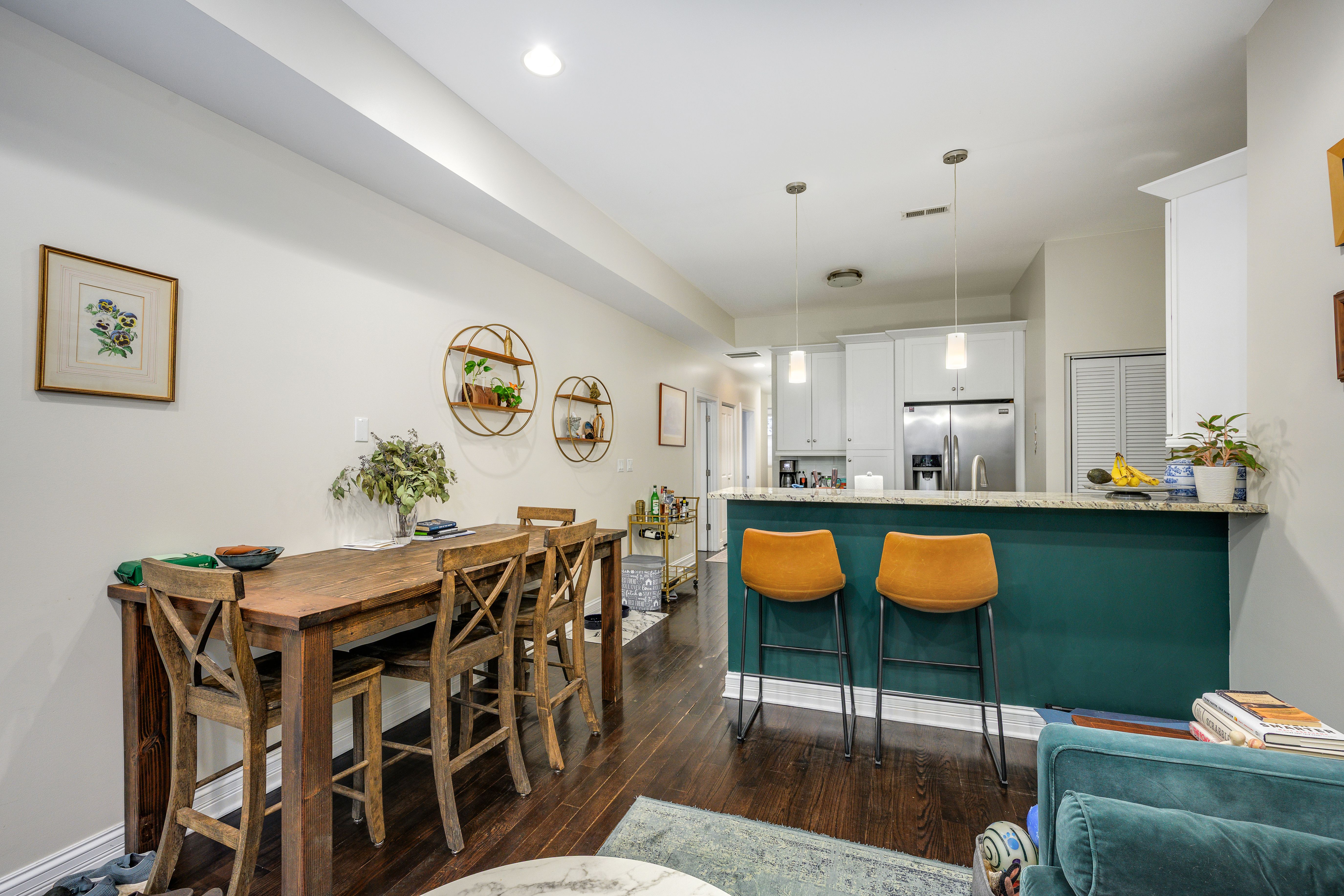 4631 N Kenmore Avenue 