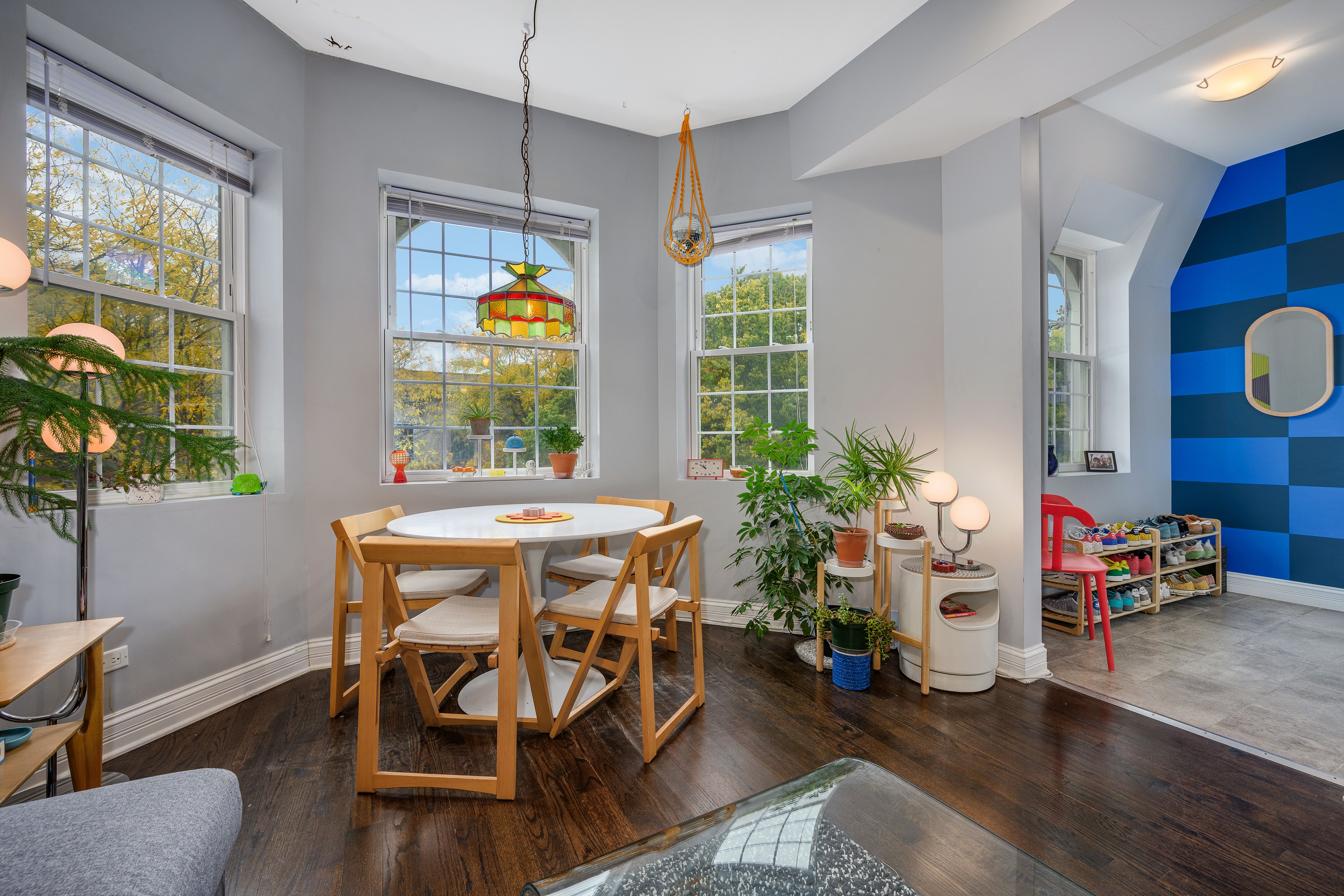 4631 N Kenmore Avenue 