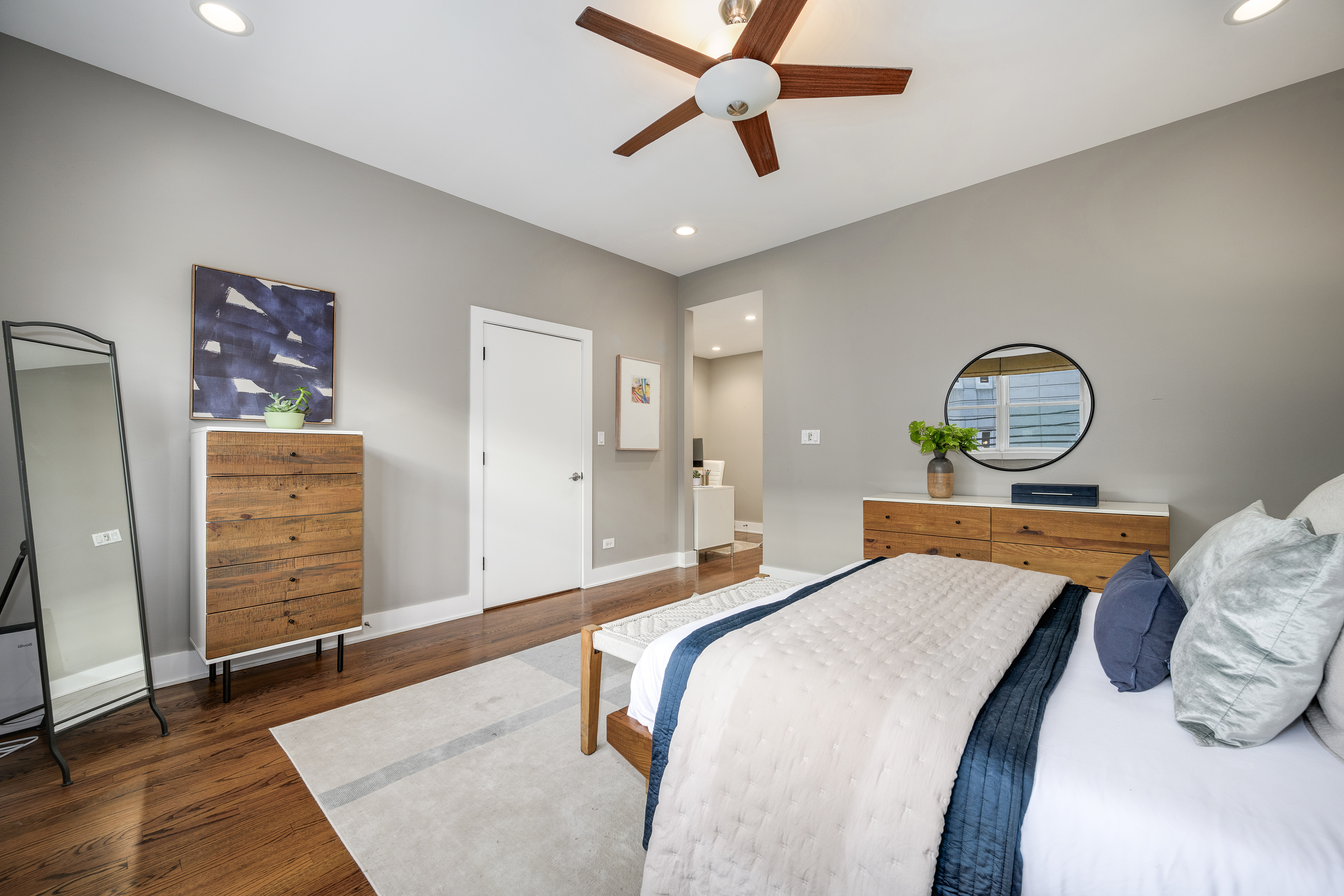 1242 W Jackson Boulevard Unit# 2W