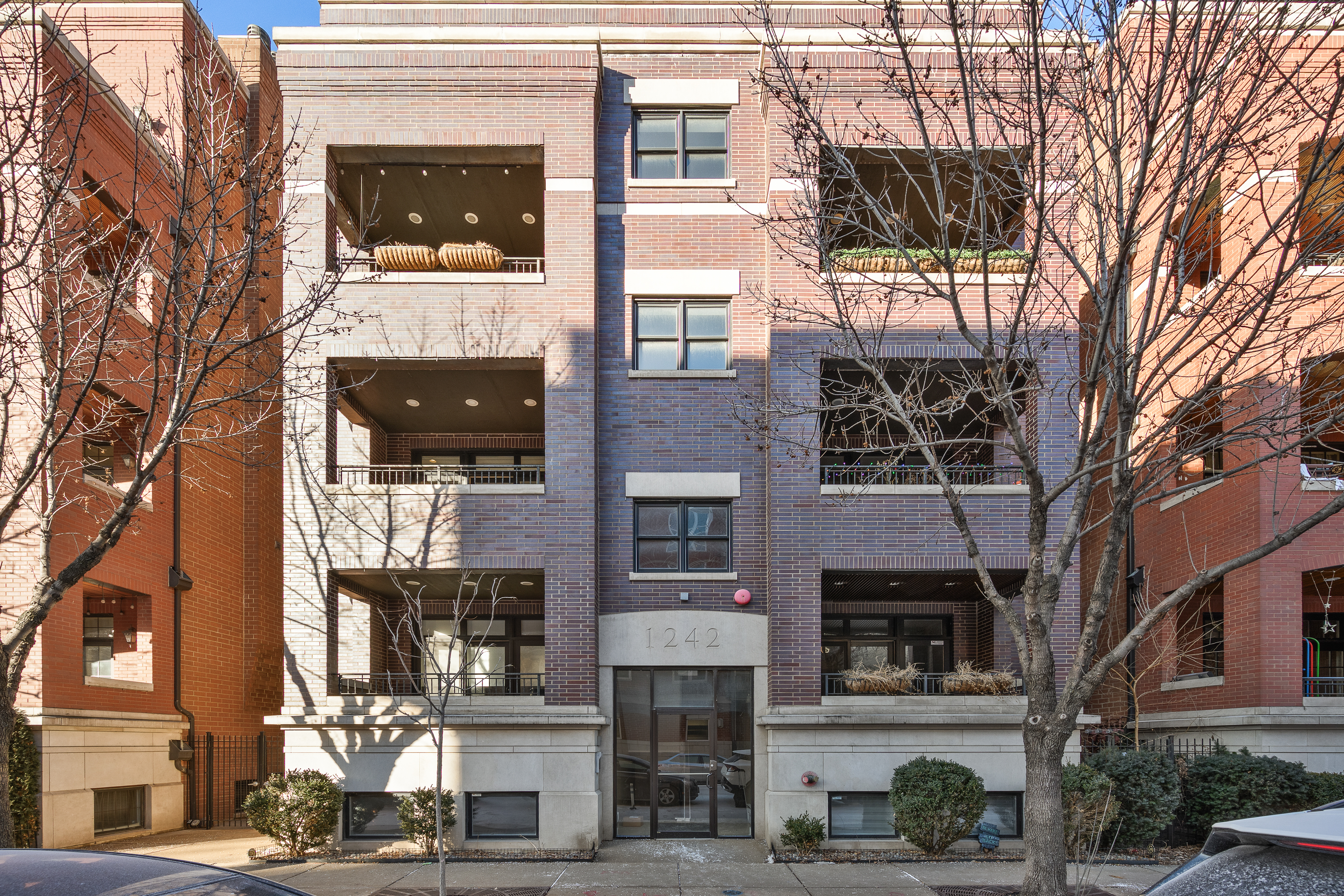 1242 W Jackson Boulevard Unit# 2W