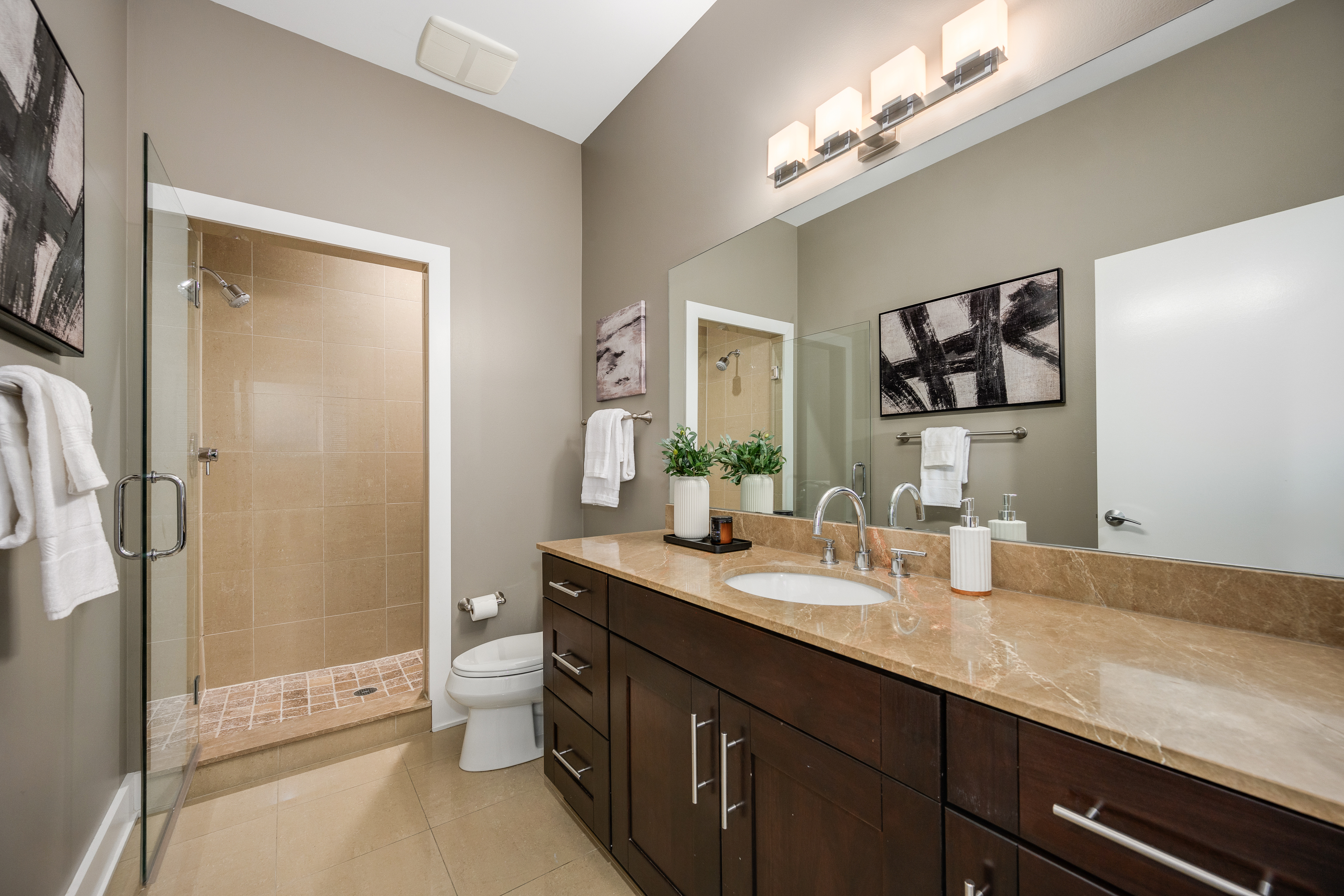1242 W Jackson Boulevard Unit# 2W